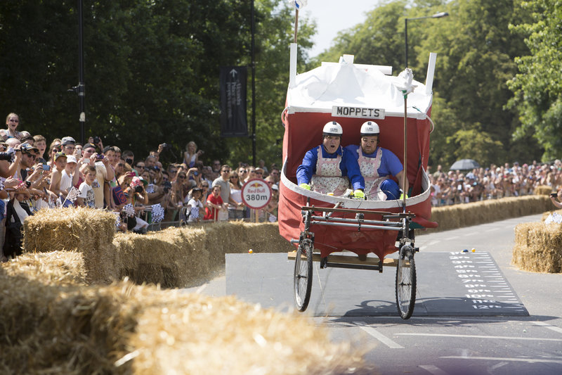 red bull autos locos