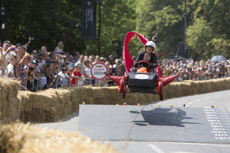 red bull autos locos