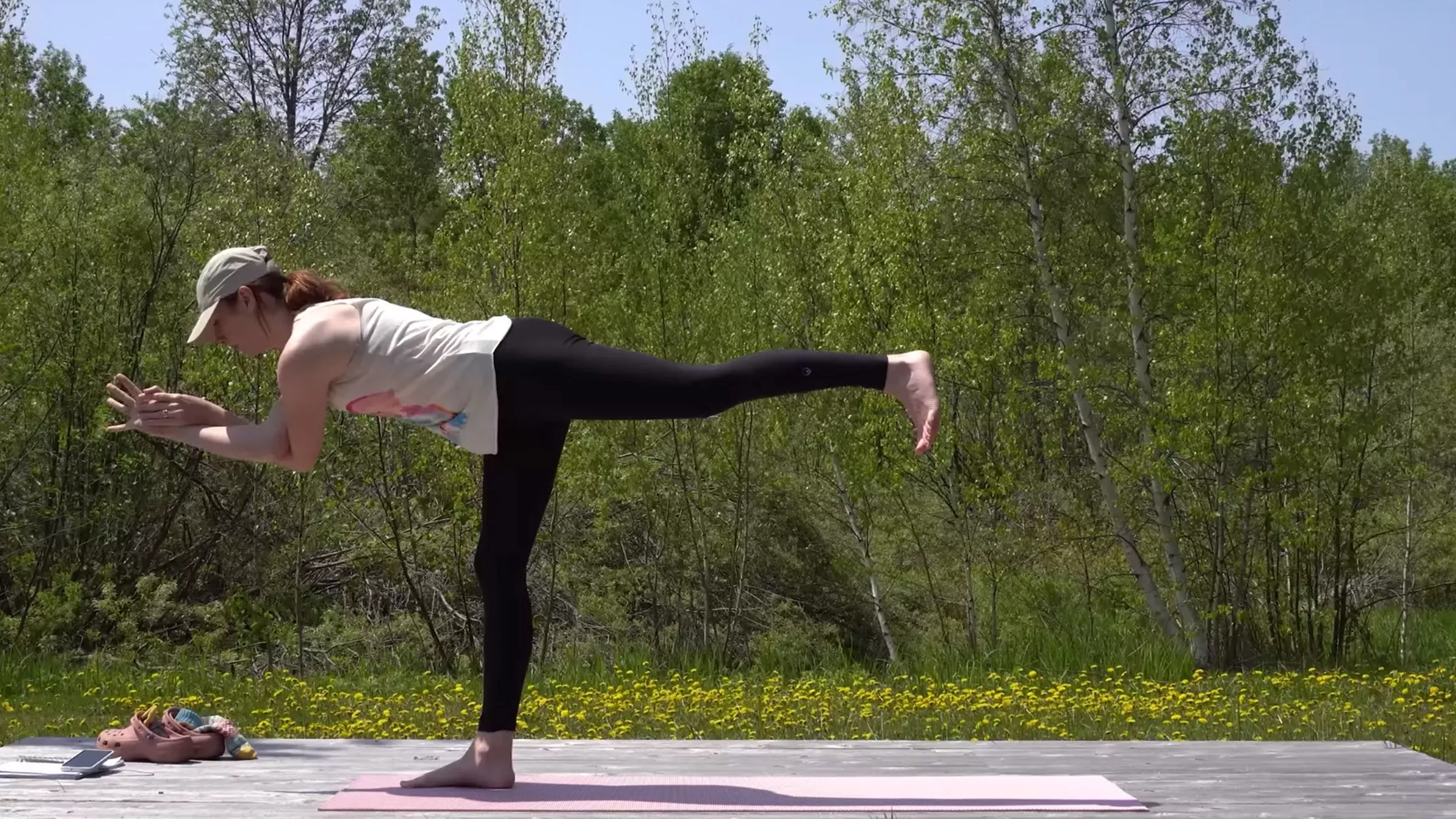 Práctica de yoga de 15 minutos para alinearse con el signo creativo e intelectual de Géminis