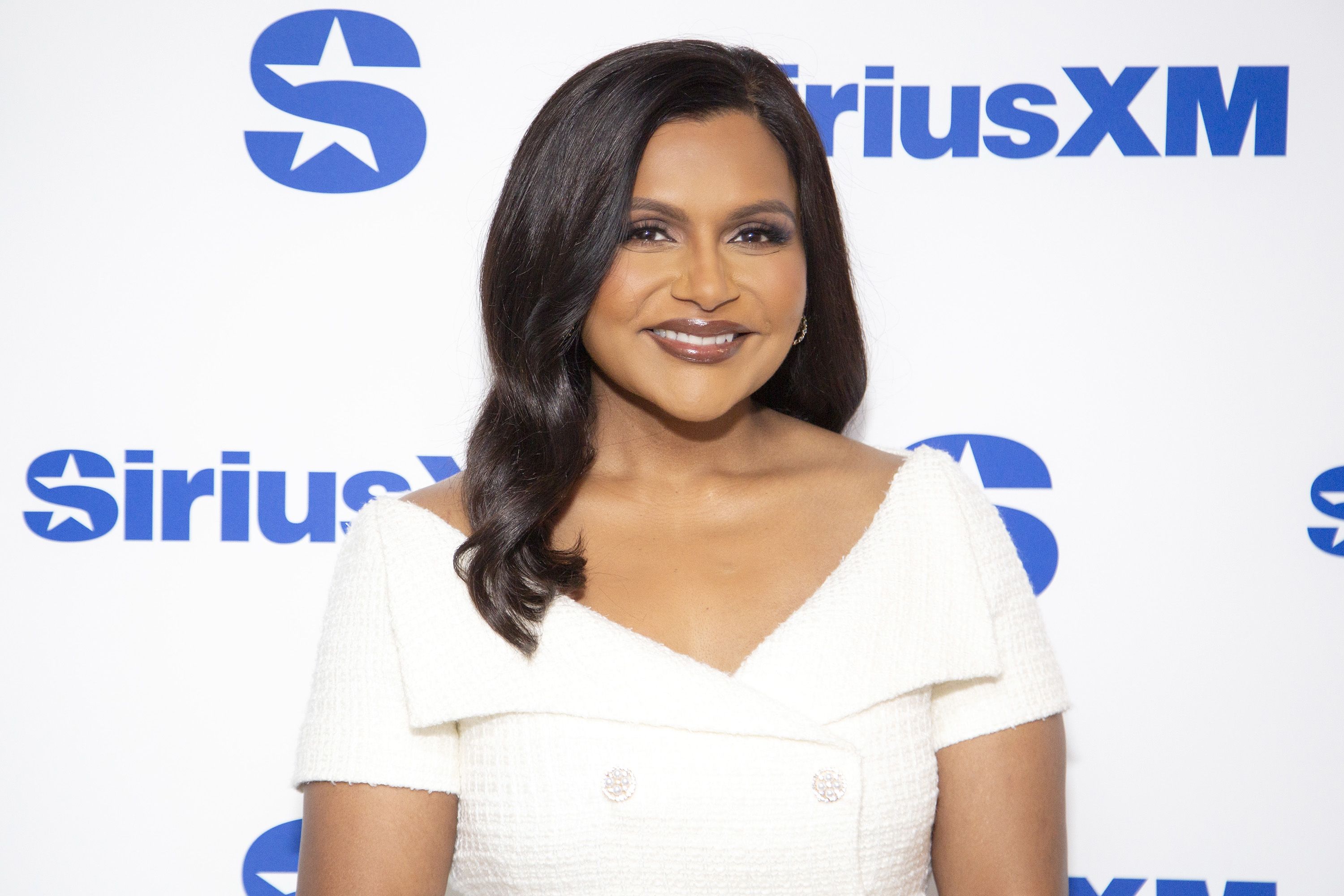 A los 44 años, Mindy Kaling comparte su dieta y rutina de ejercicios en medio de la pérdida de peso