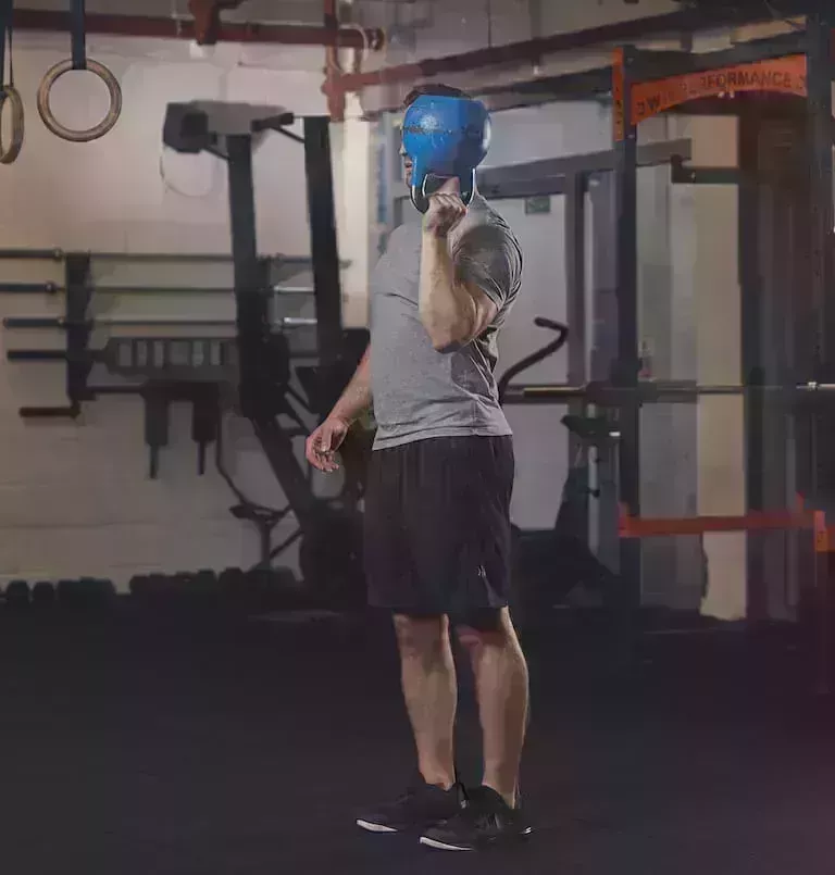 Los mejores ejercicios con kettlebell para cada parte del cuerpo