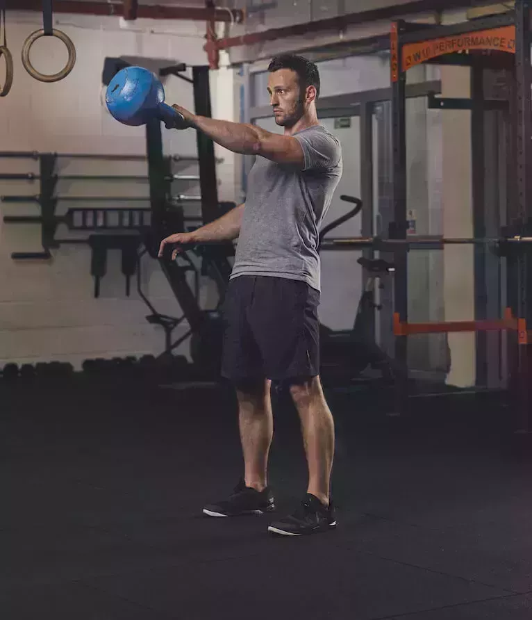 Los mejores ejercicios con kettlebell para cada parte del cuerpo