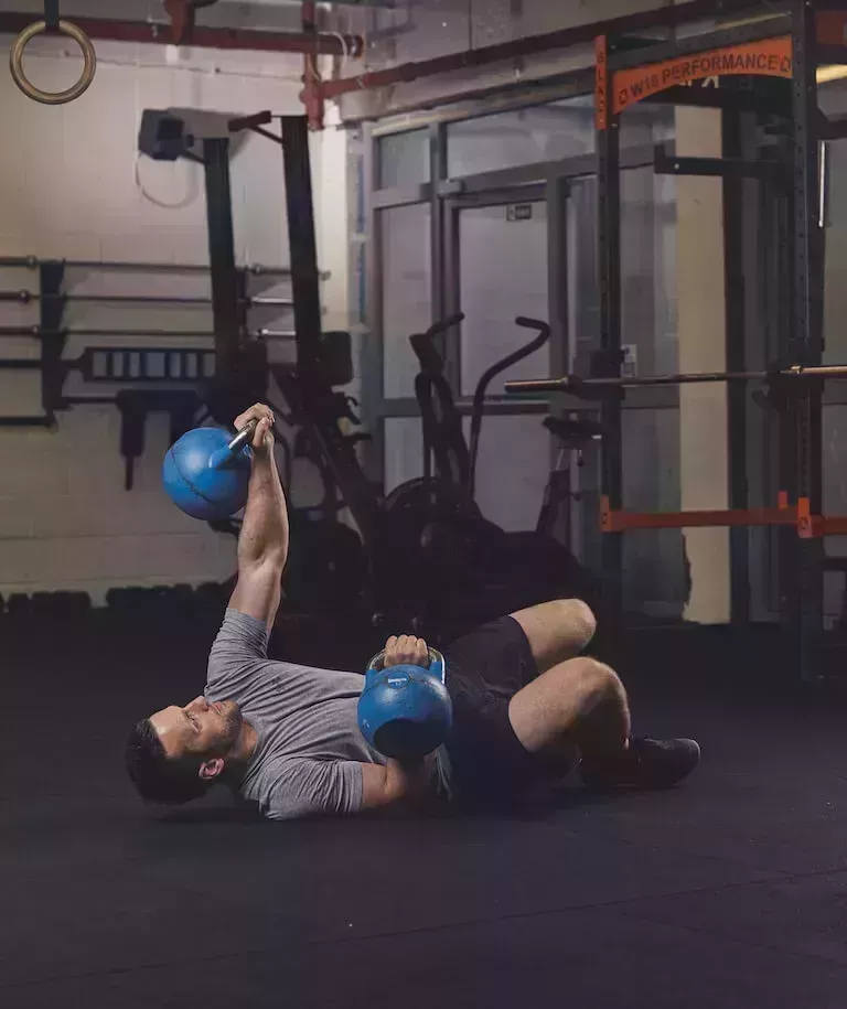 Los mejores ejercicios con kettlebell para cada parte del cuerpo