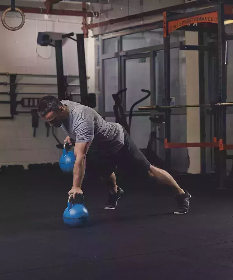 Los mejores ejercicios con kettlebell para cada parte del cuerpo