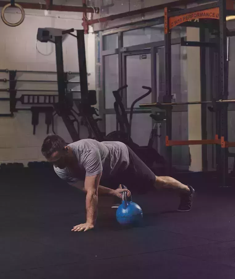 Los mejores ejercicios con kettlebell para cada parte del cuerpo