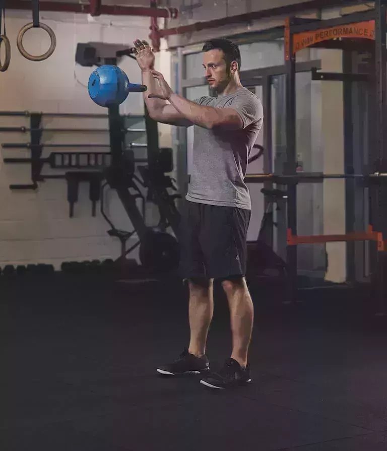 Los mejores ejercicios con kettlebell para cada parte del cuerpo