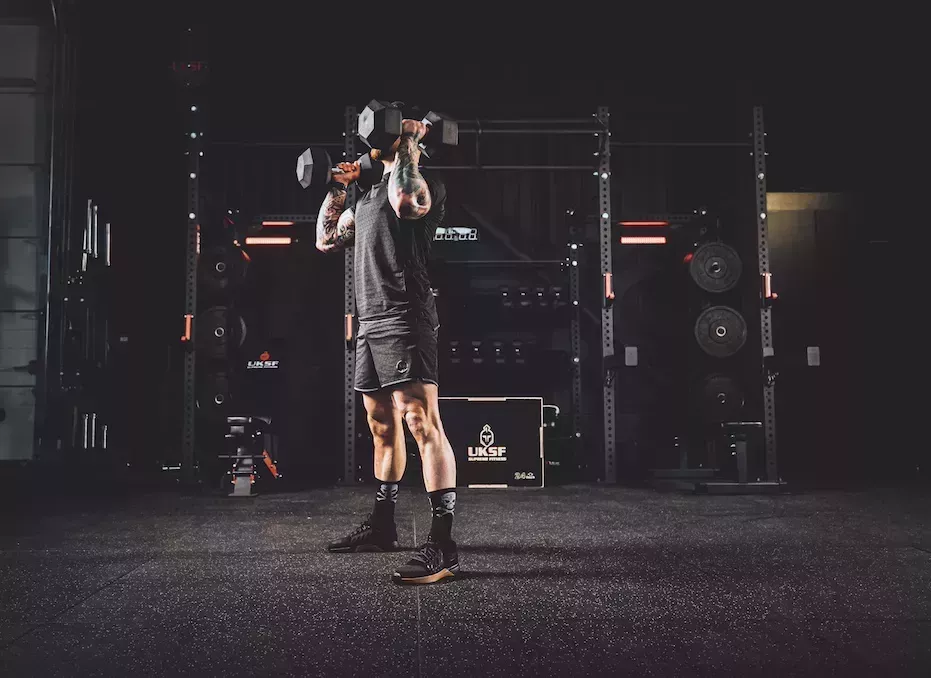 Realiza este entrenamiento de fuerza funcional para ganar masa corporal