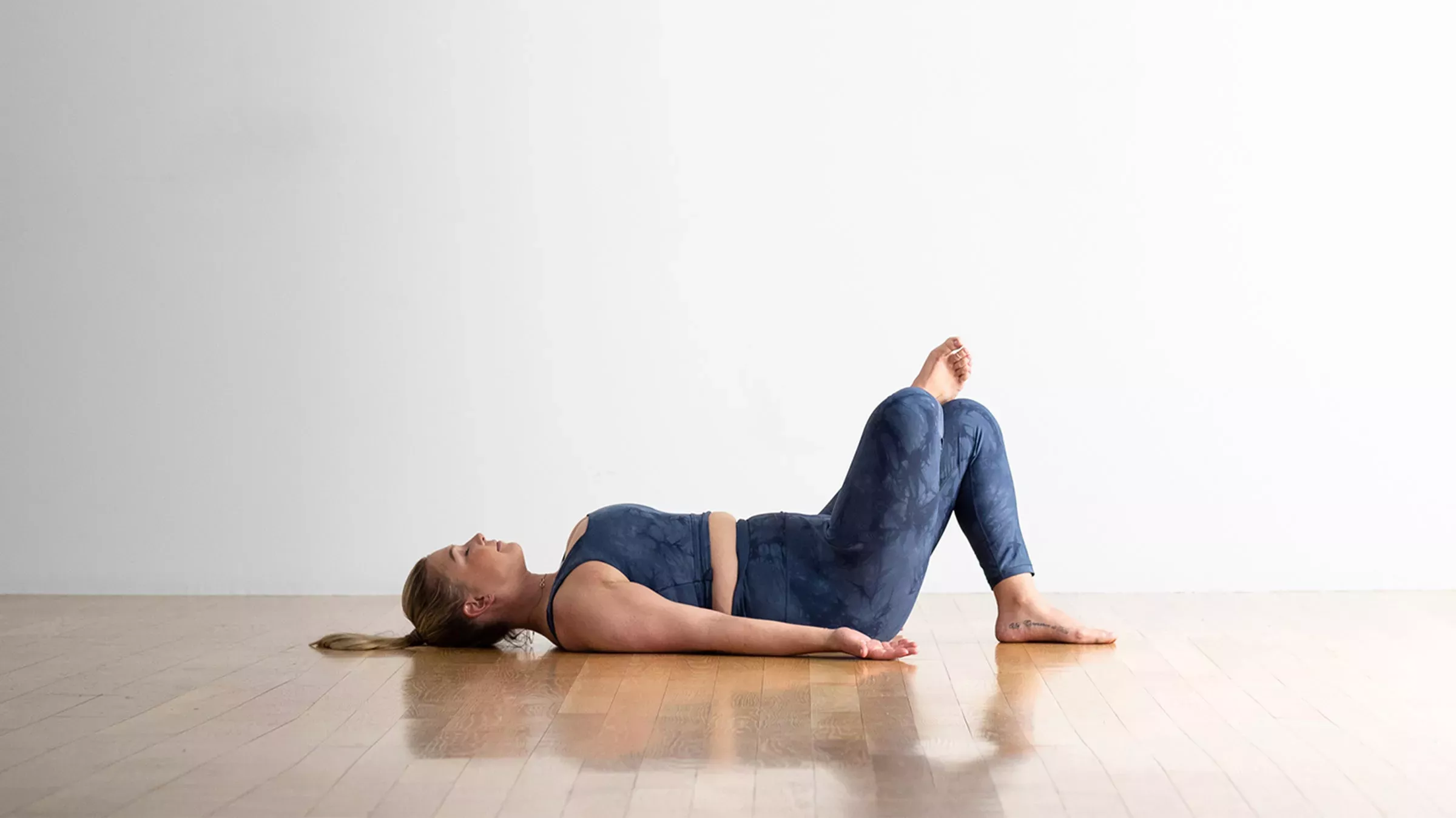 Una práctica de yoga de 20 minutos para olvidarse de la jornada laboral