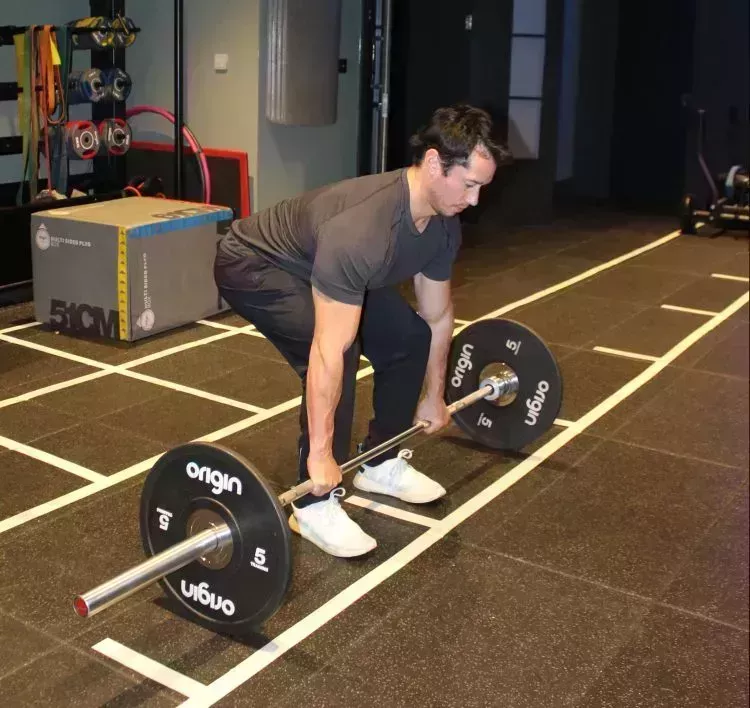 Estos son los ejercicios lumbares más eficaces para mejorar la fuerza, la postura y el rendimiento deportivo