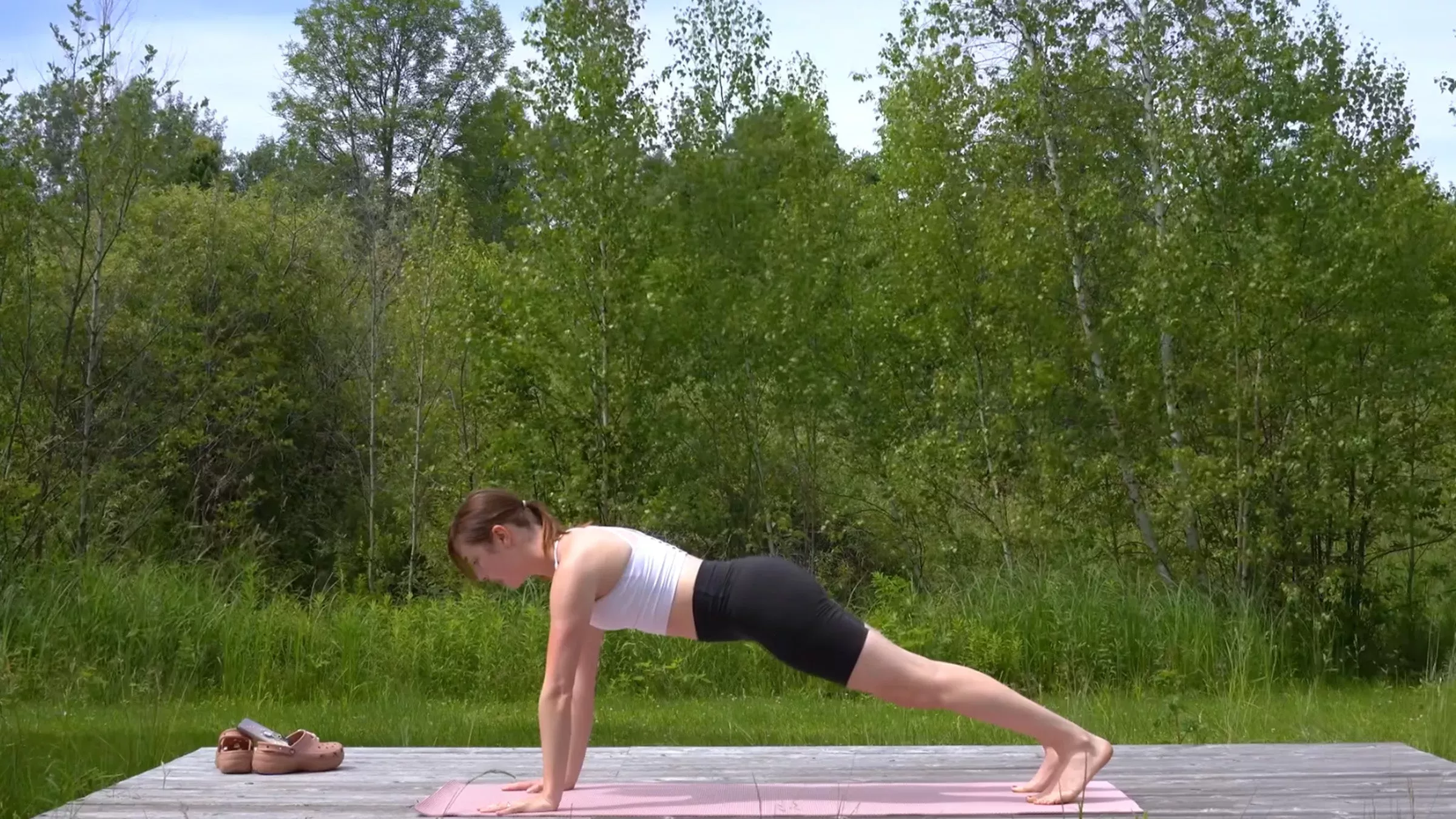 15 minutos de yoga matutino (y ejercicio para todo el cuerpo) para empezar el día