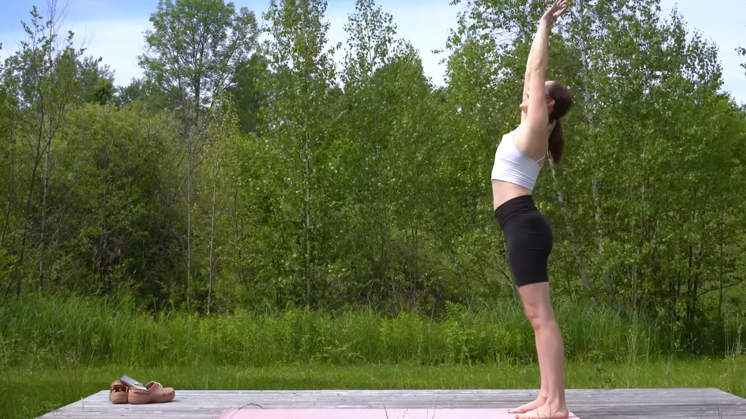 15 minutos de yoga matutino (y ejercicio para todo el cuerpo) para empezar el día