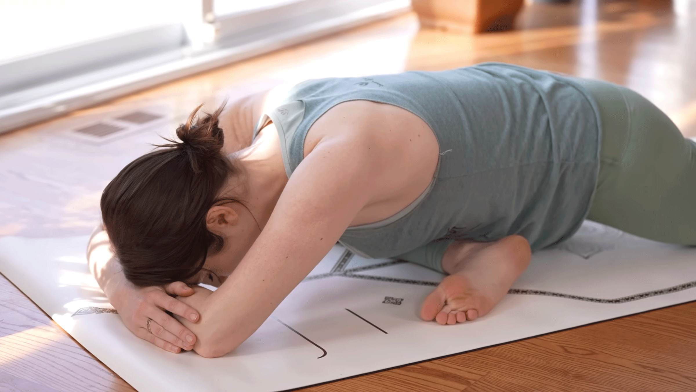 Esta práctica de yoga matutina de 20 minutos te asegura que estarás preparado para el día