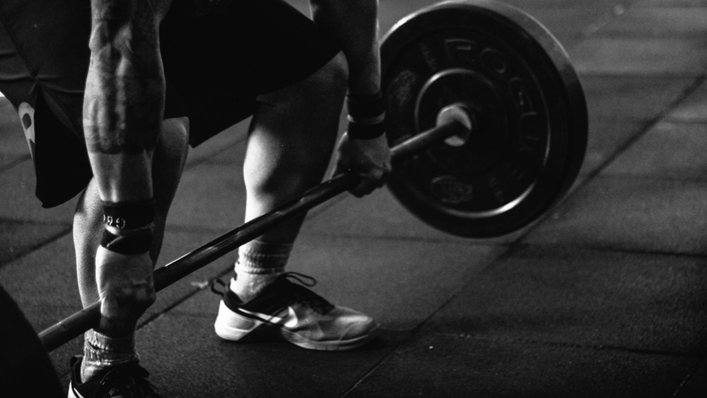 Si entrenas la fuerza, necesitas el yoga. He aquí por qué.