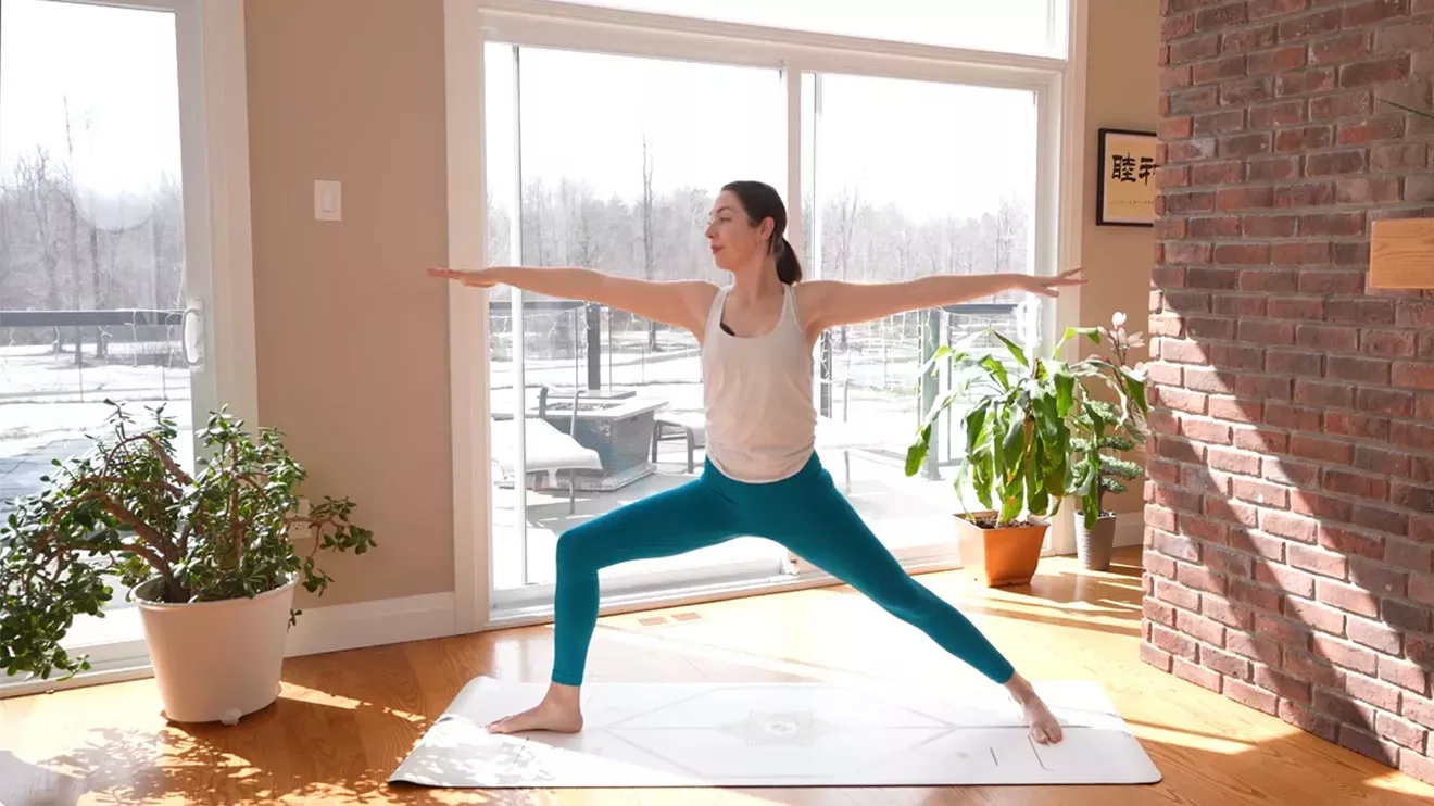 Una práctica de yoga de 15 minutos con las manos libres (sin down dogs, planks, chaturangas ni tablas)