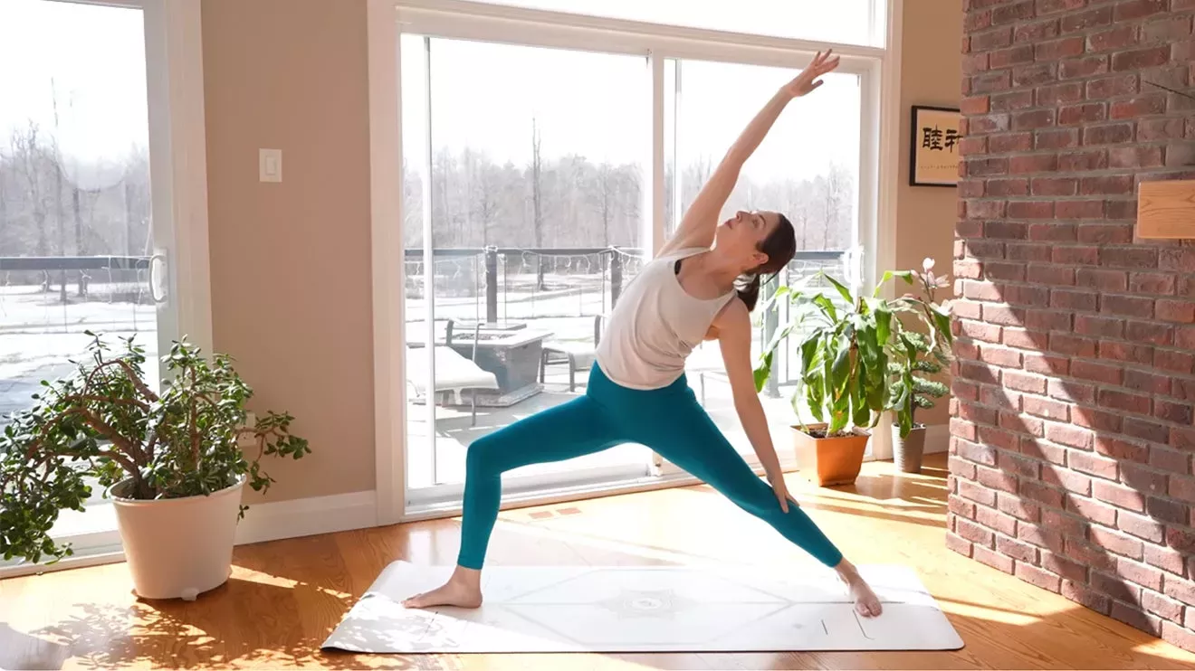 Una práctica de yoga de 15 minutos con las manos libres (sin down dogs, planks, chaturangas ni tablas)