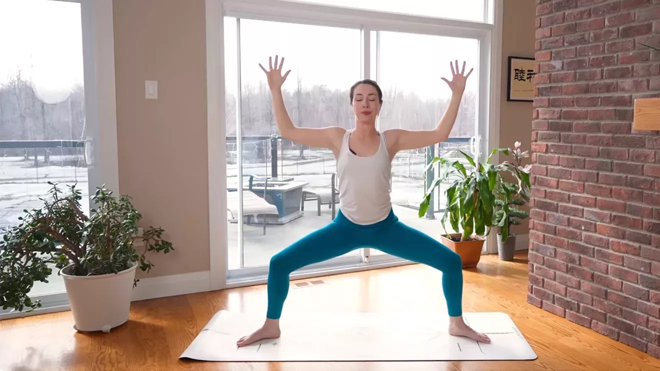 Una práctica de yoga de 15 minutos con las manos libres (sin down dogs, planks, chaturangas ni tablas)