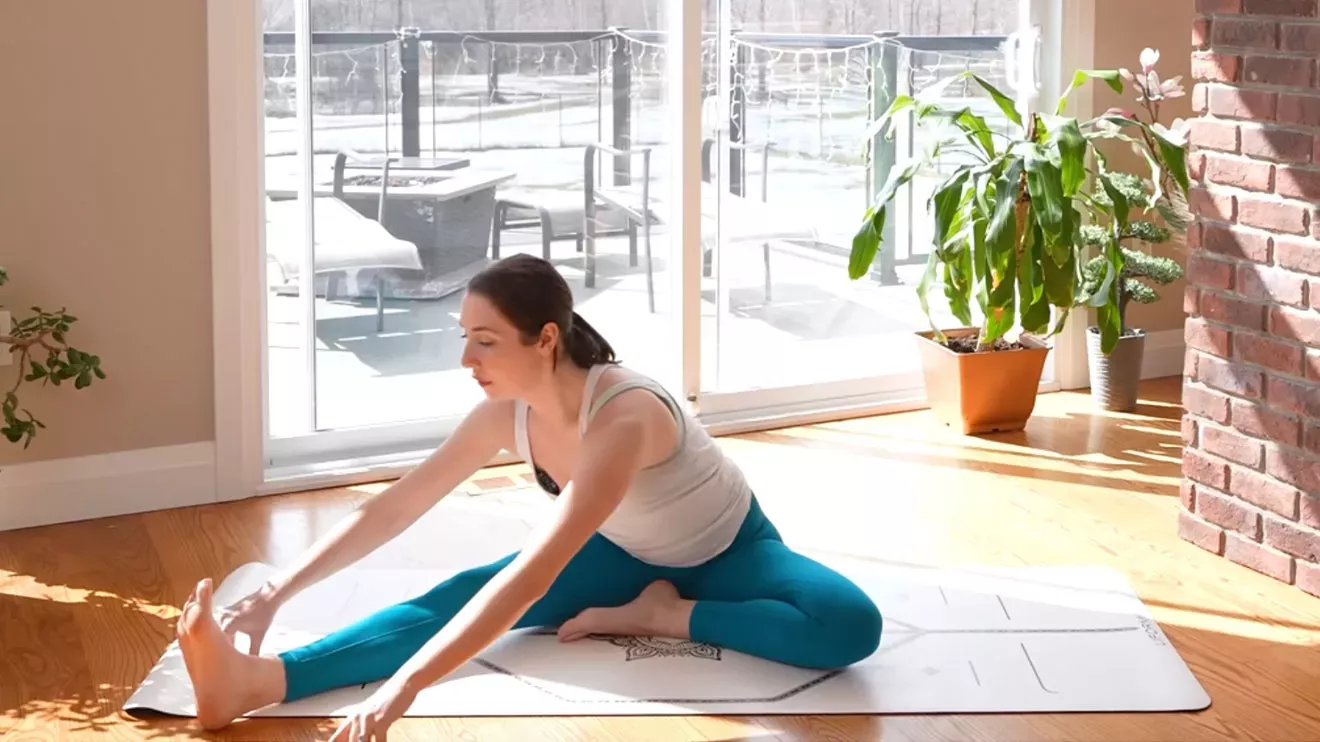 Una práctica de yoga de 15 minutos con las manos libres (sin down dogs, planks, chaturangas ni tablas)