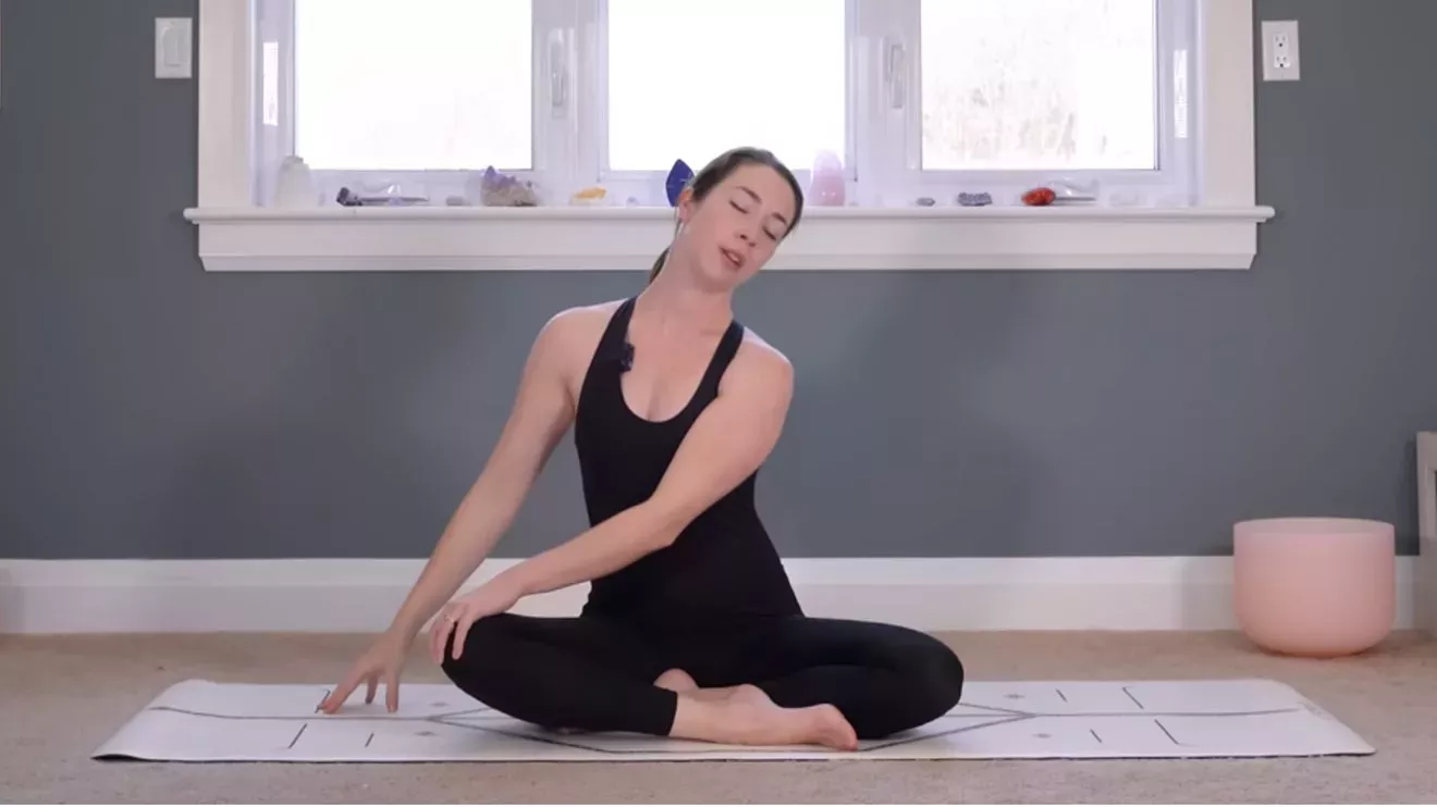 10 minutos de yoga matutino para principiantes (que puede practicar en cualquier lugar)