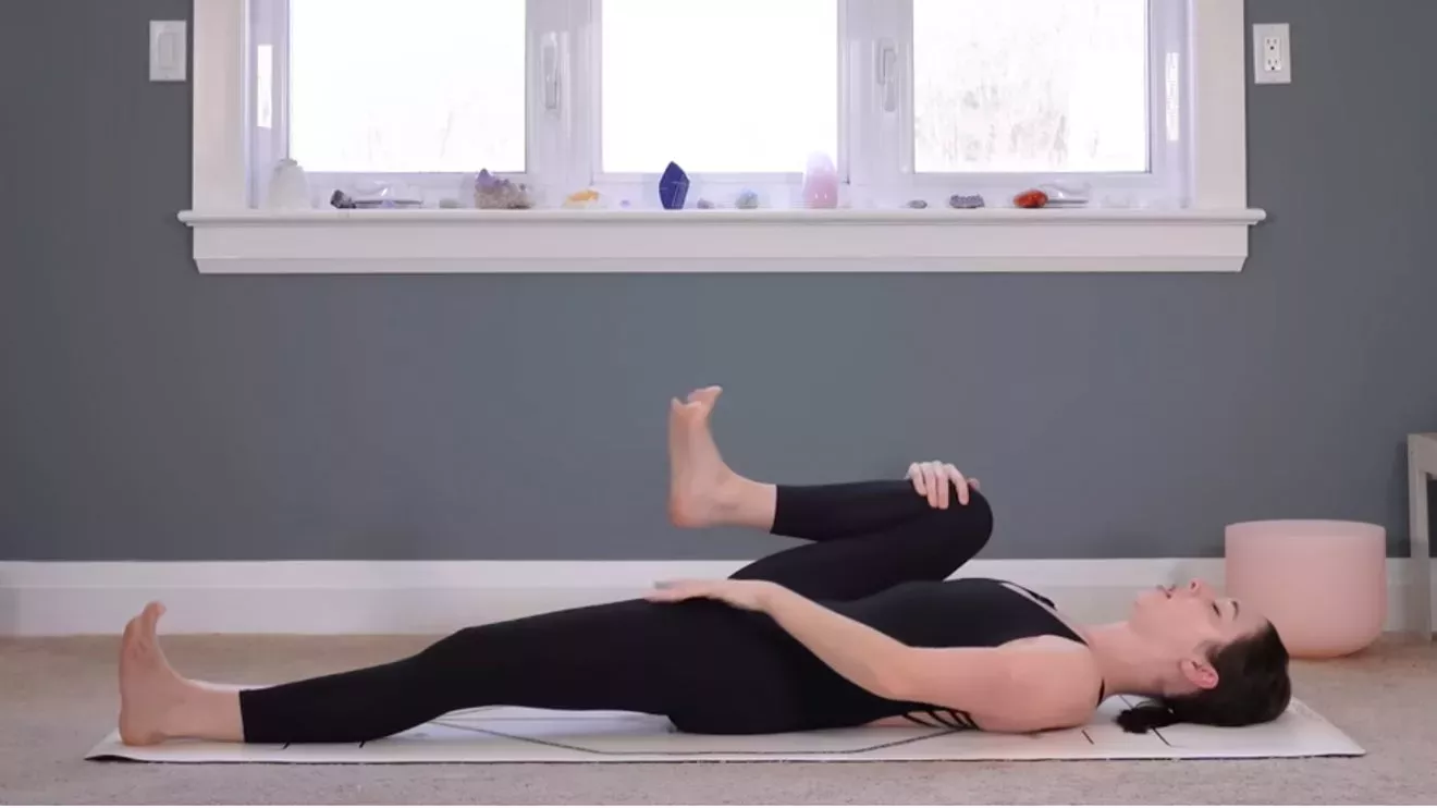 10 minutos de yoga matutino para principiantes (que puede practicar en cualquier lugar)