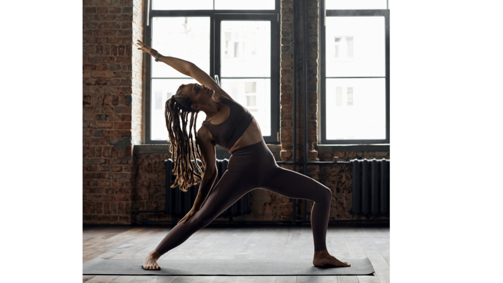 Este flow de yoga de 20 minutos te ayudará a volver a sentirte tú mismo