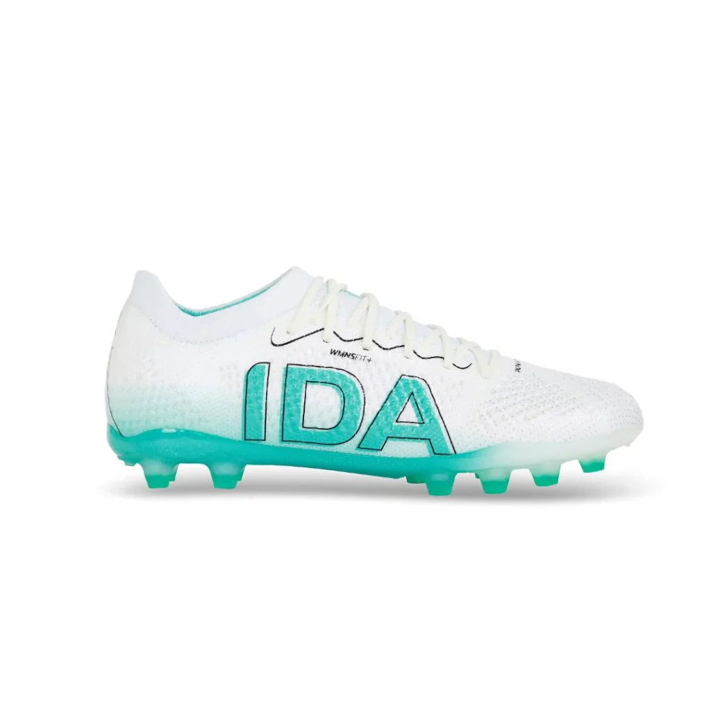 Guía del padre para comprar las botas de fútbol perfectas para su hija: IDA Rise Turf y Rise Elite