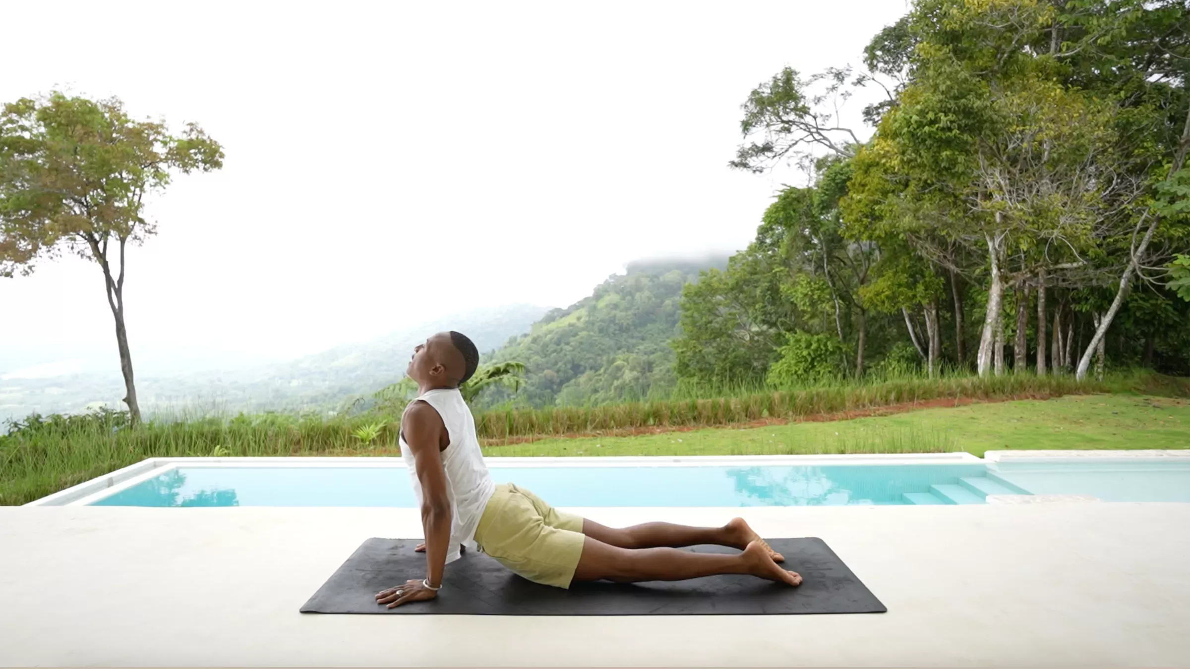 ¿Te sientes lento? Este flujo de yoga energizante pondrá en marcha tu vitalidad.