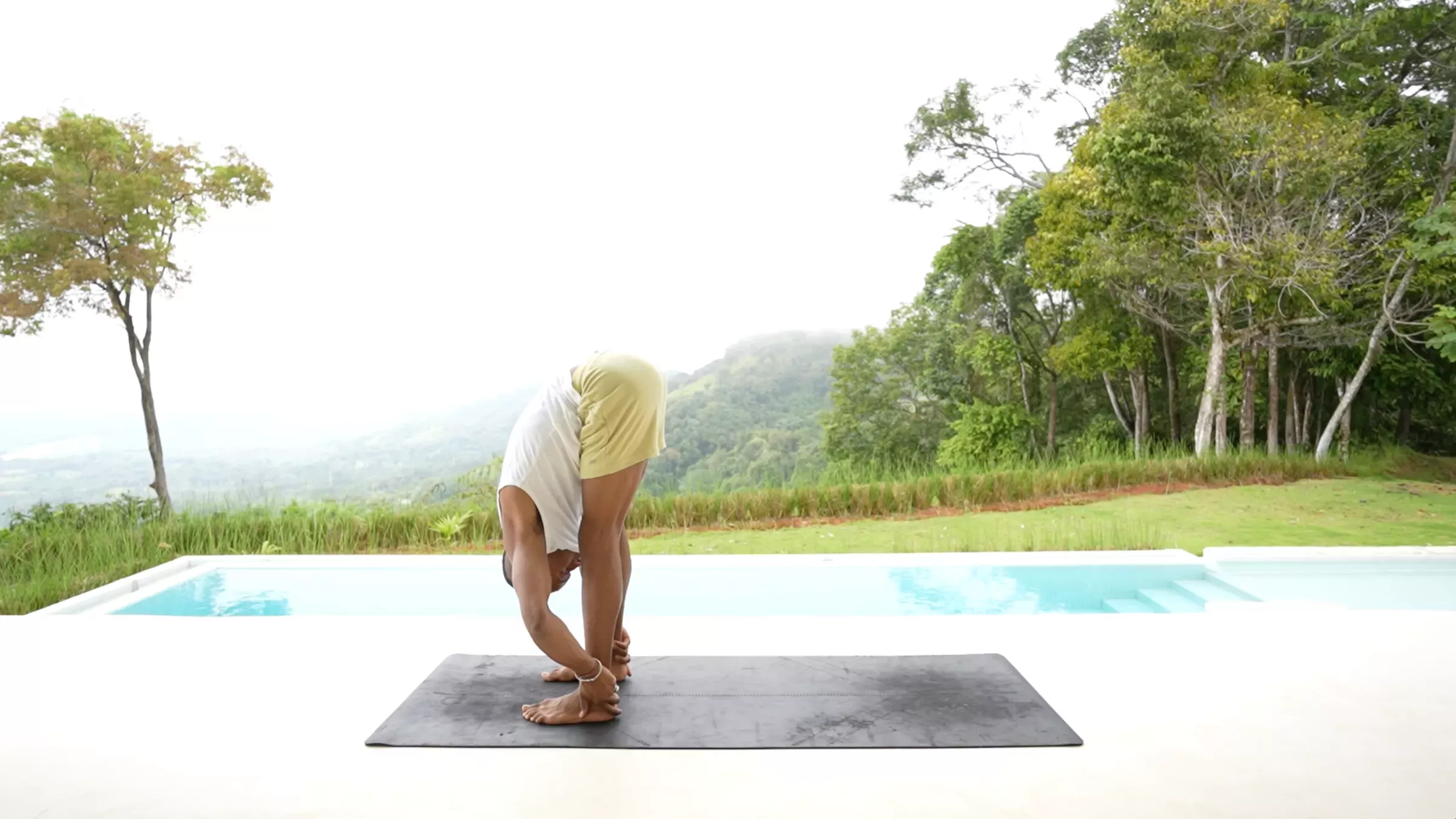 ¿Te sientes lento? Este flujo de yoga energizante pondrá en marcha tu vitalidad.