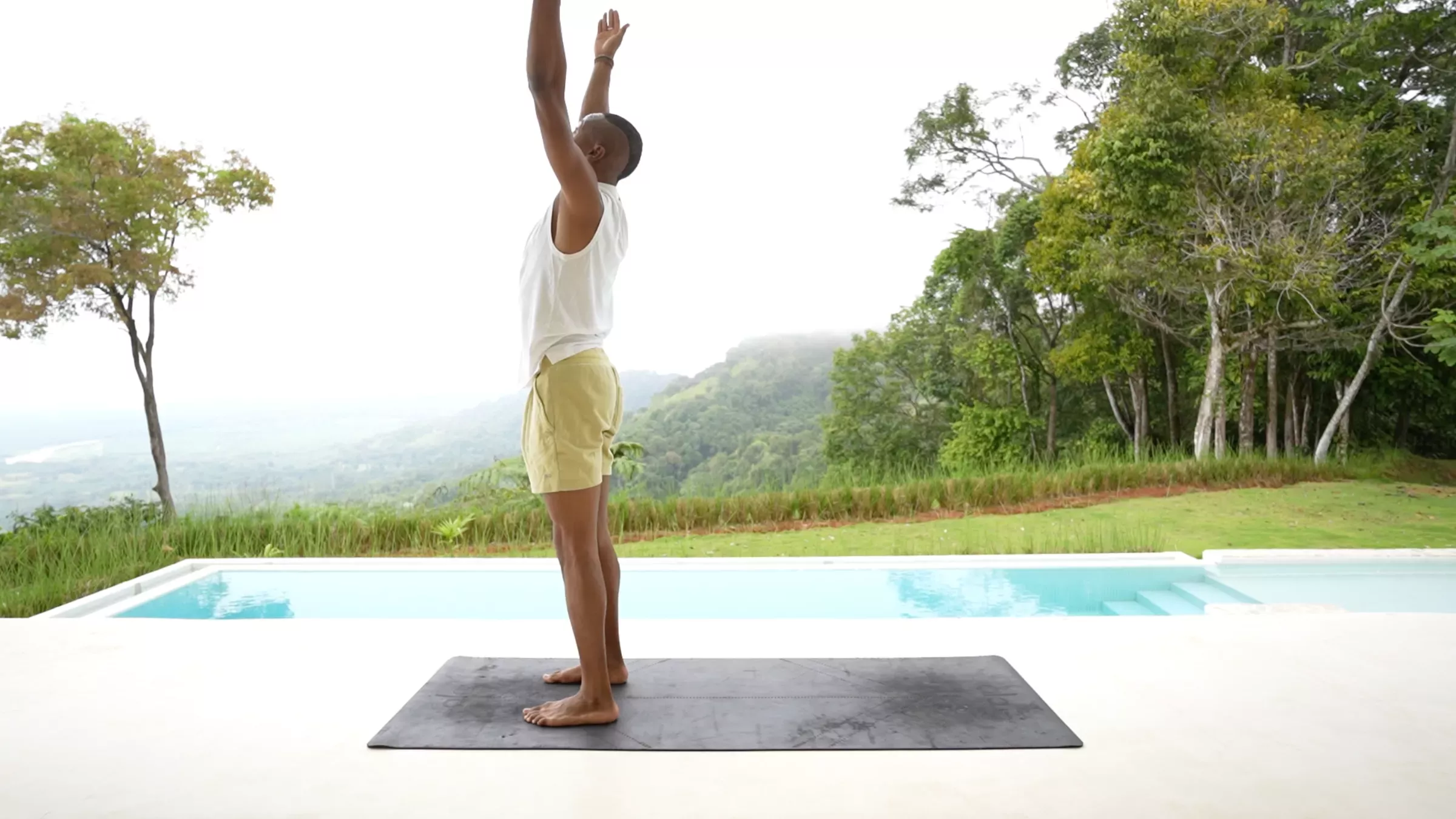 ¿Te sientes lento? Este flujo de yoga energizante pondrá en marcha tu vitalidad.