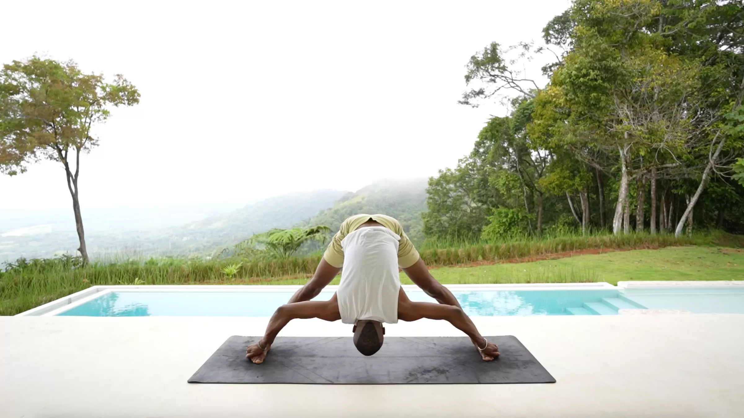 ¿Te sientes lento? Este flujo de yoga energizante pondrá en marcha tu vitalidad.