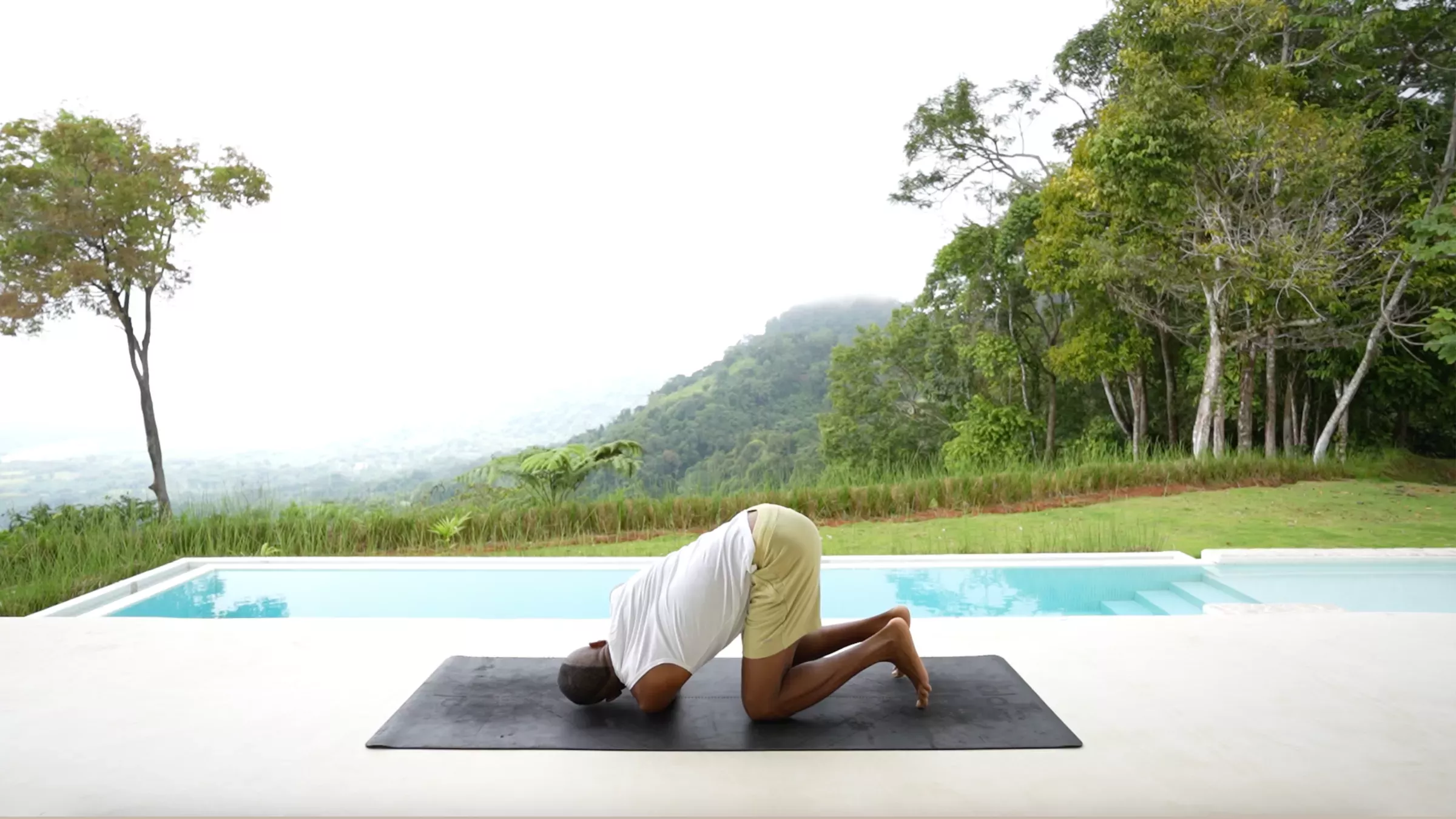 ¿Te sientes lento? Este flujo de yoga energizante pondrá en marcha tu vitalidad.