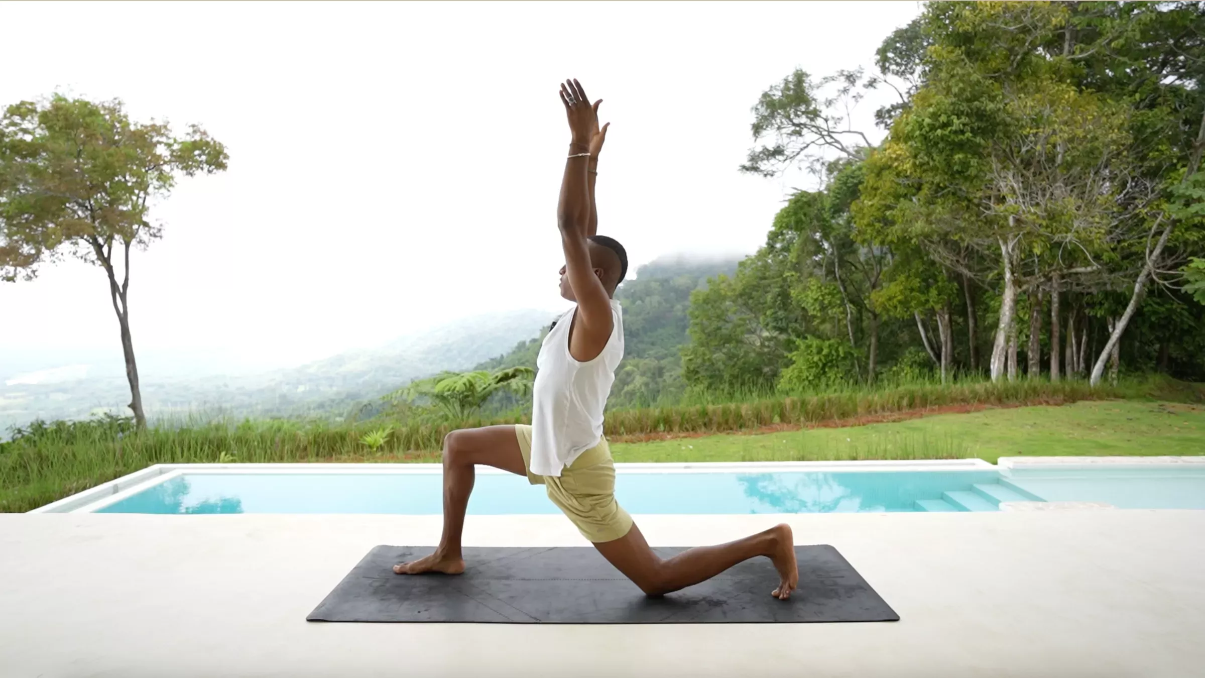 ¿Te sientes lento? Este flujo de yoga energizante pondrá en marcha tu vitalidad.