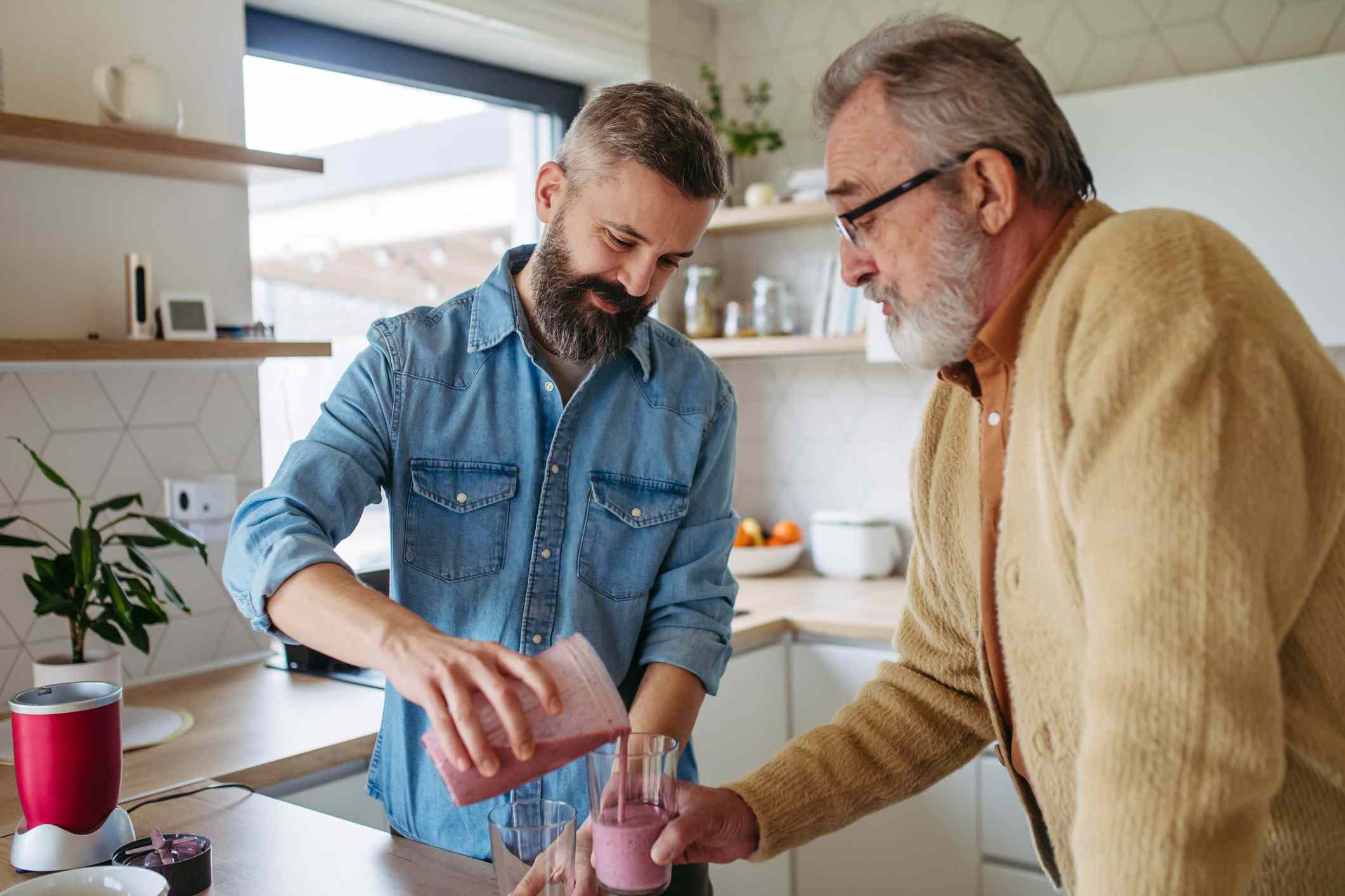 10 Alimentos que Debes Evitar si Tienes Hipertensión