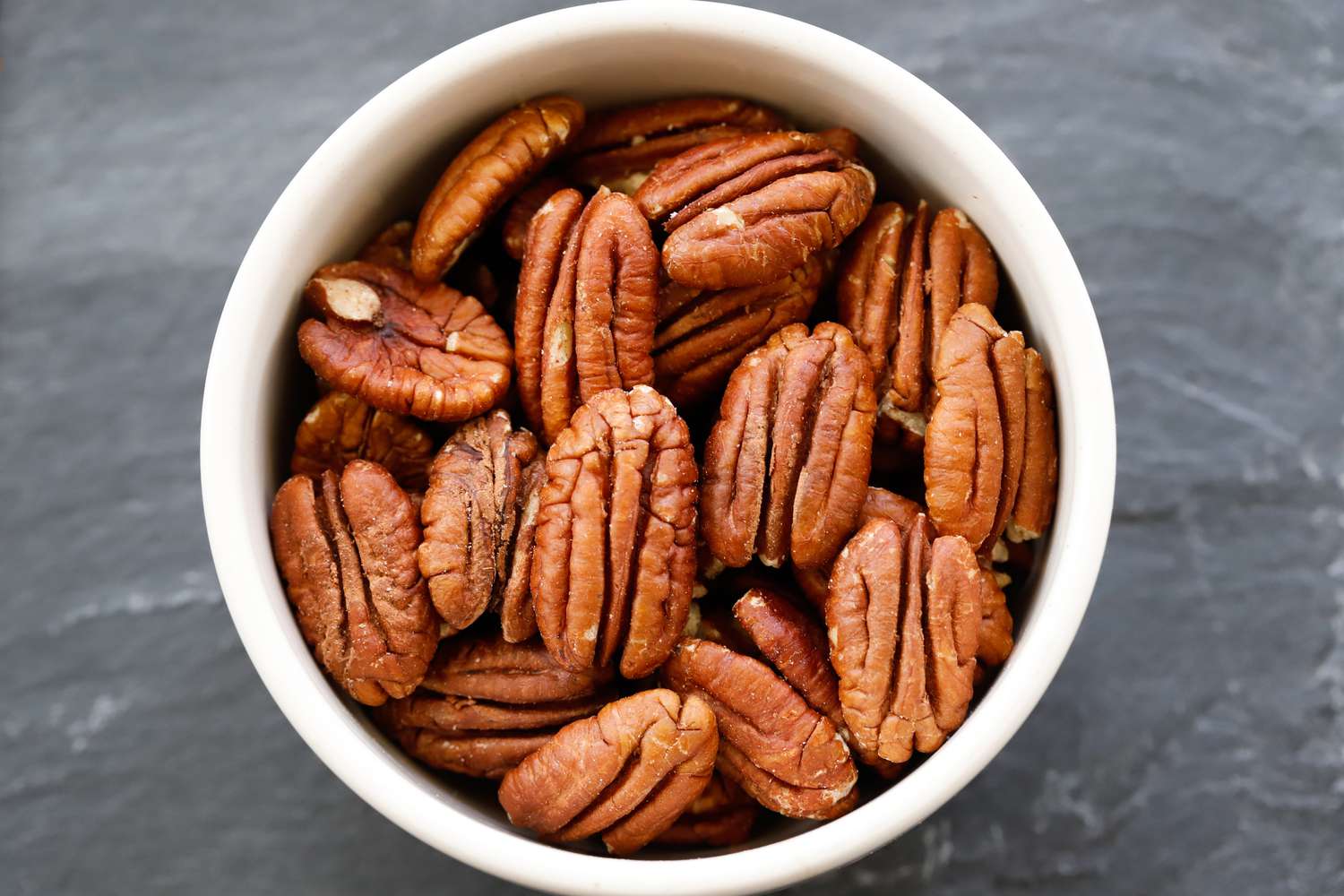 10 Nueces que Puedes Comer para Aumentar Tu Ingesta Diaria de Proteínas