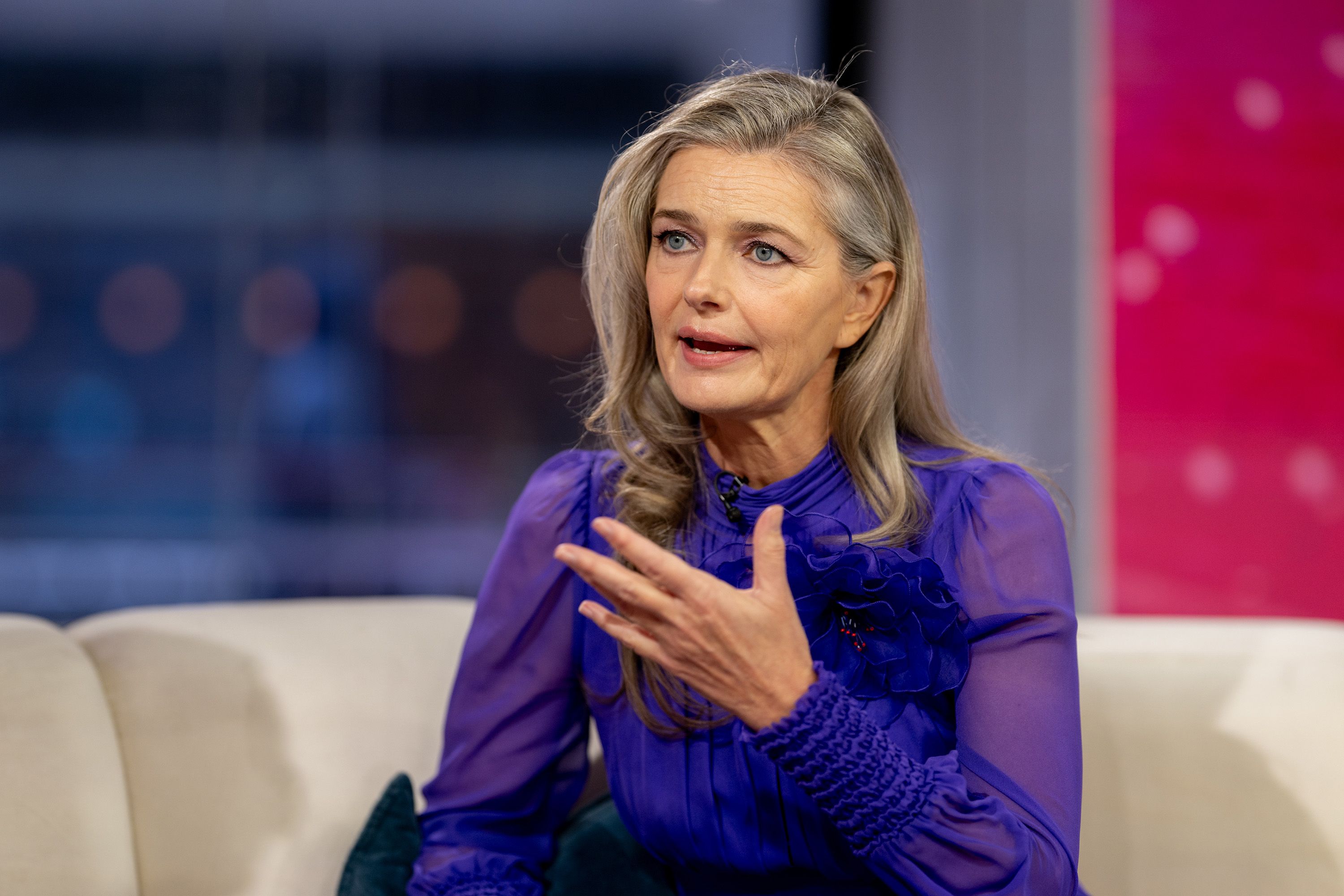 A sus 59 años, Paulina Porizkova habla de la "vergüenza infinita" que siente con la edad