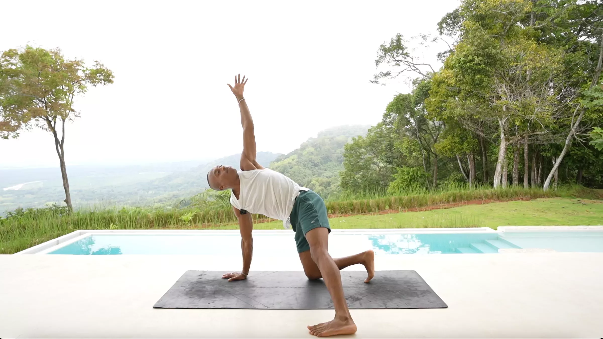 Este sencillo flujo de yoga ayuda a restablecer la mente y el cuerpo