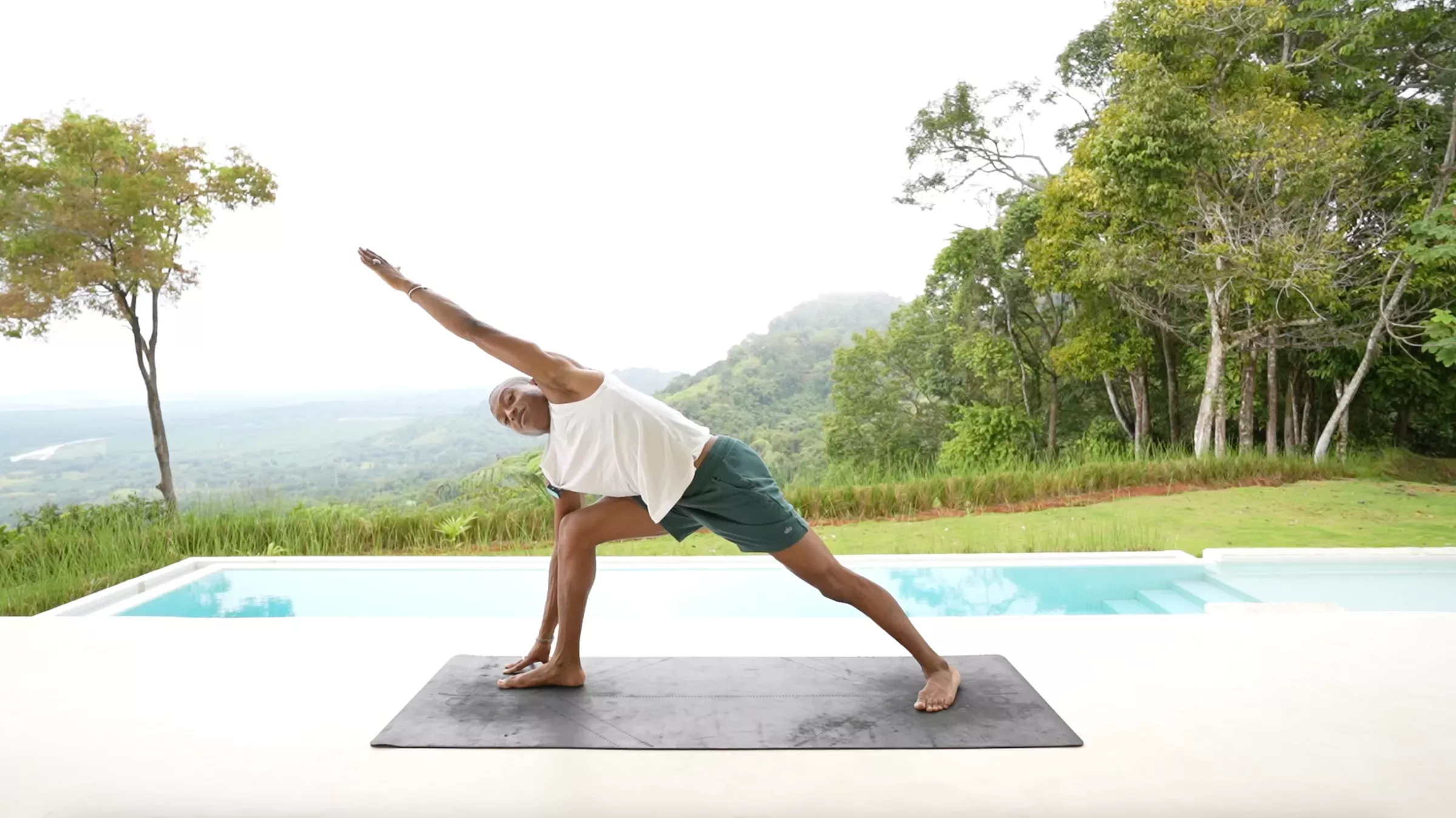 Este sencillo flujo de yoga ayuda a restablecer la mente y el cuerpo