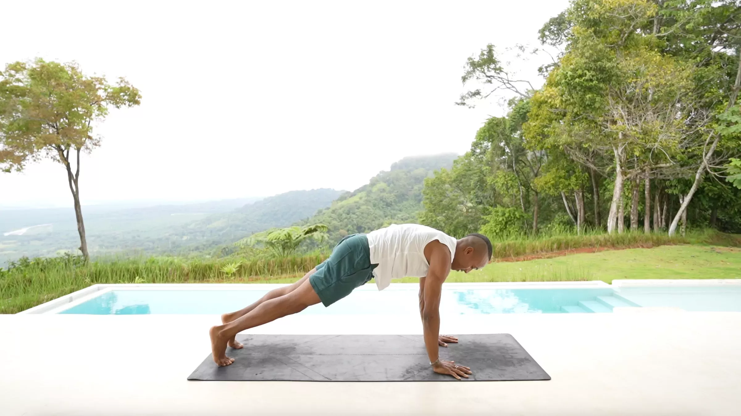 Este sencillo flujo de yoga ayuda a restablecer la mente y el cuerpo