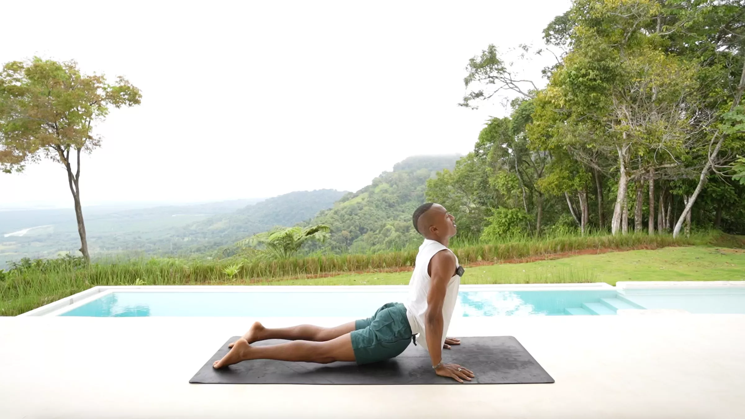 Este sencillo flujo de yoga ayuda a restablecer la mente y el cuerpo