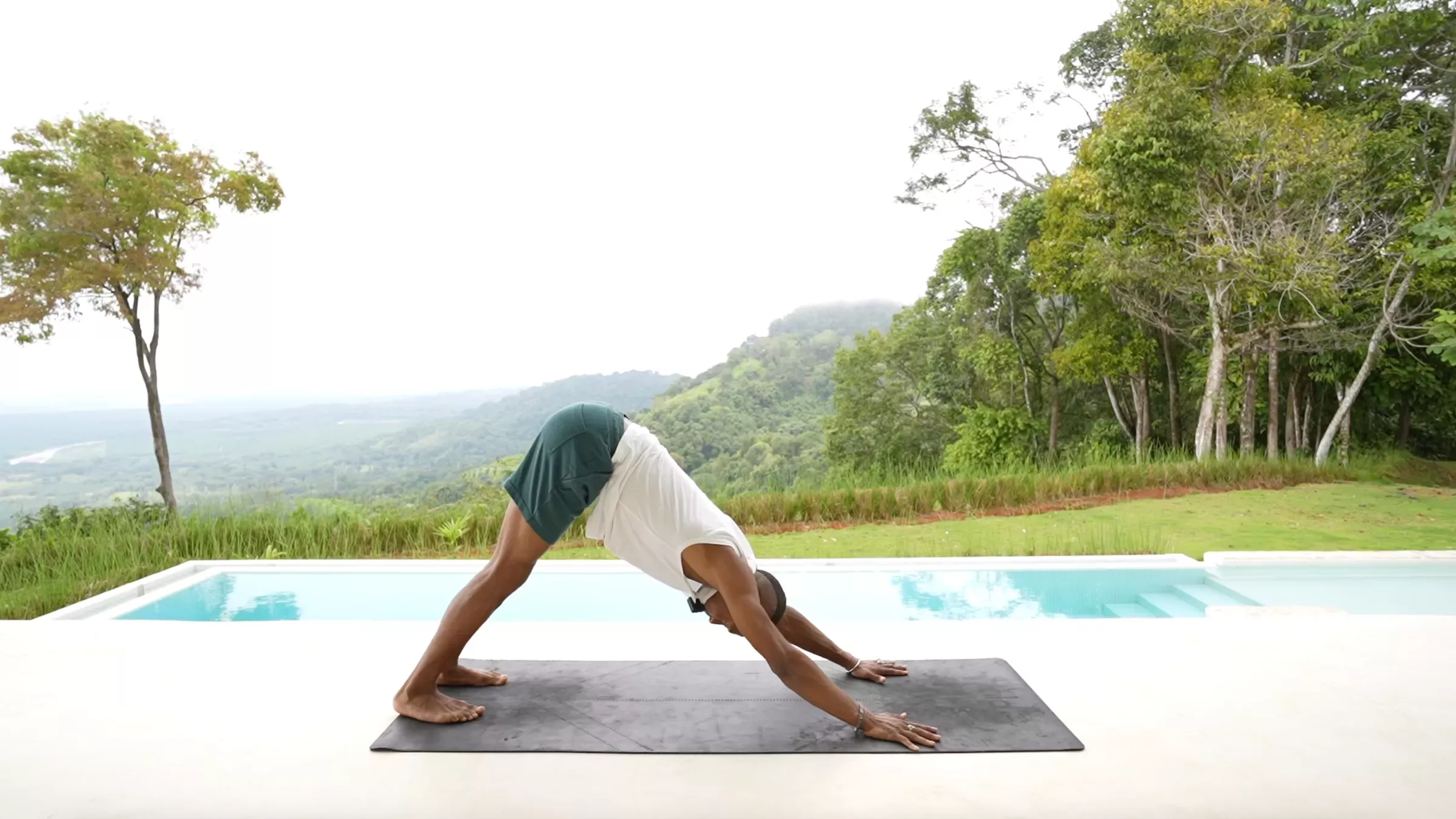 Este sencillo flujo de yoga ayuda a restablecer la mente y el cuerpo