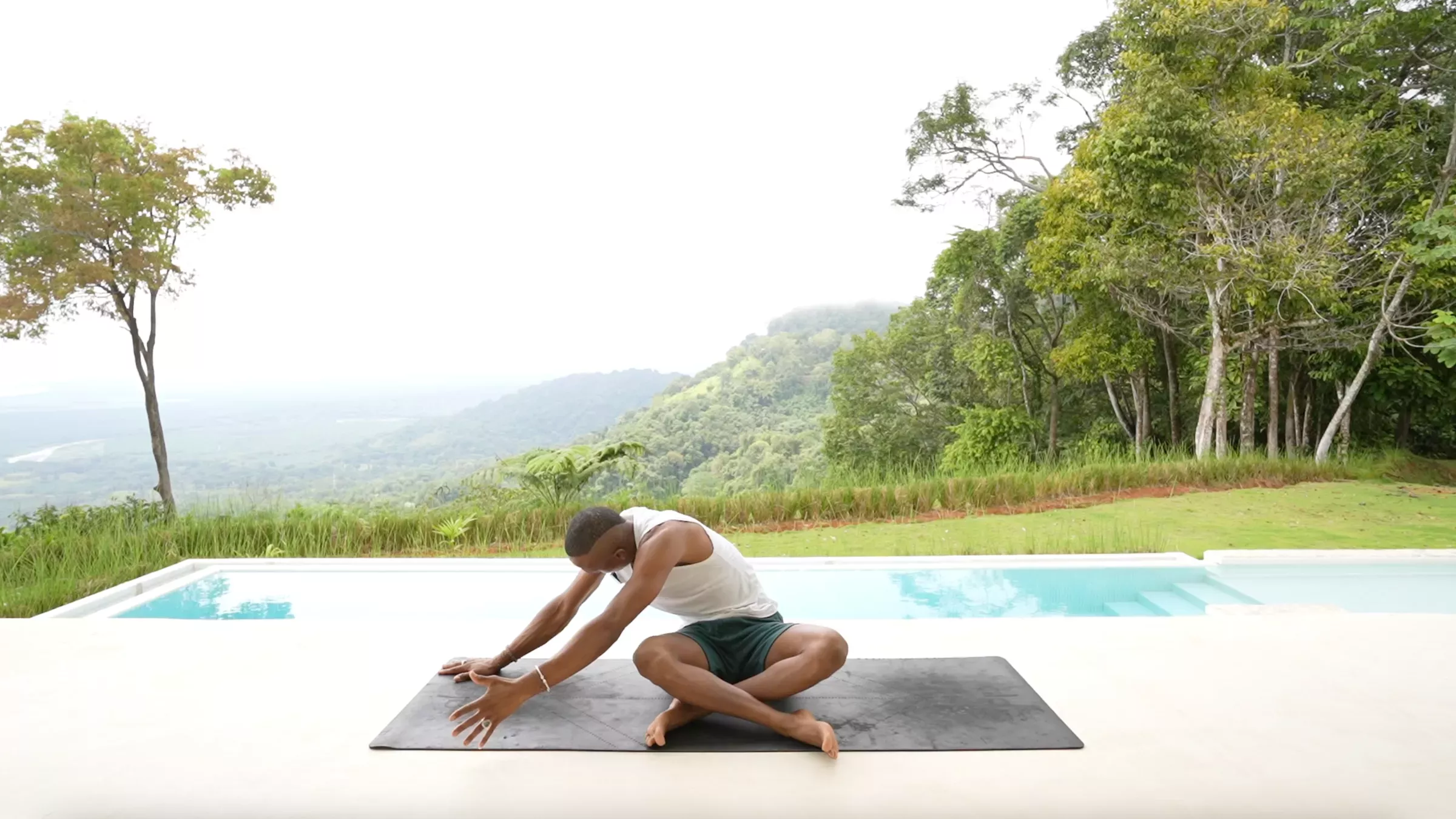 Este sencillo flujo de yoga ayuda a restablecer la mente y el cuerpo