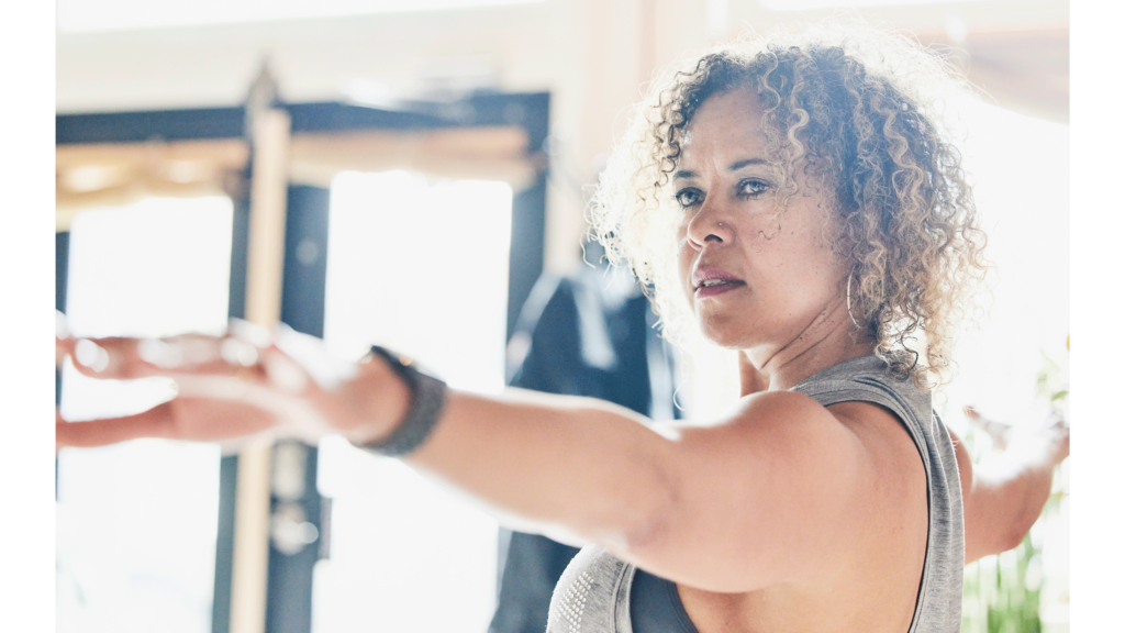 ¿Problemas para concentrarse? Esta práctica rápida de yoga te ayudará a encontrar la claridad.