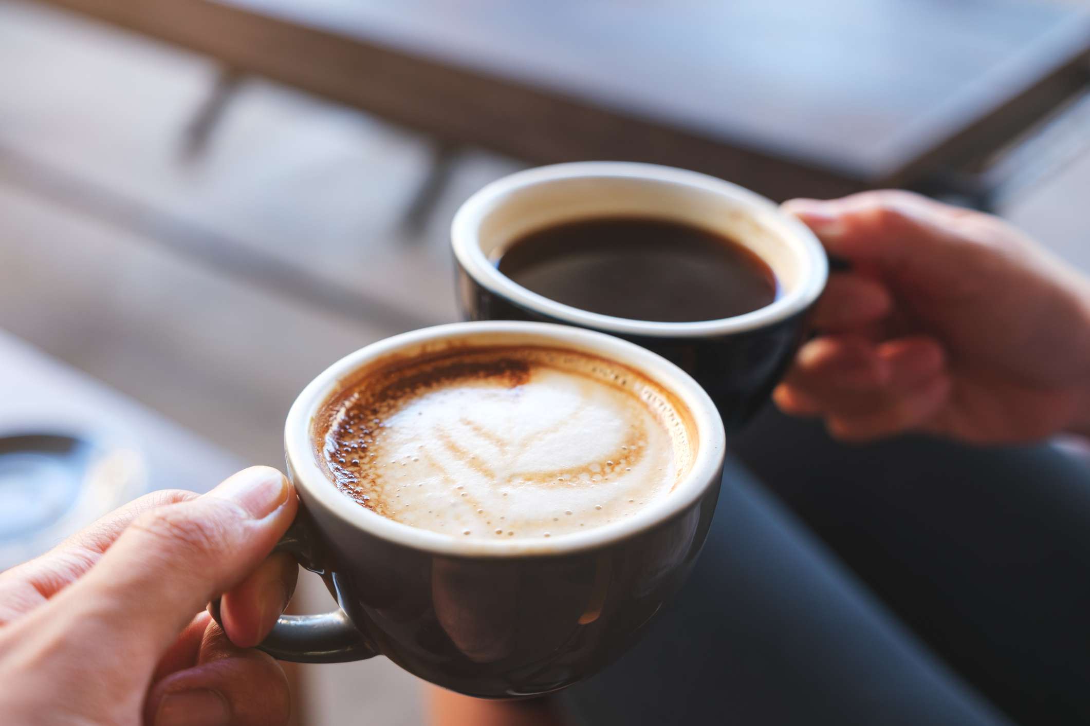 Esto es cuánto cafeína hay en tu taza de café, según tipo de grano y tueste