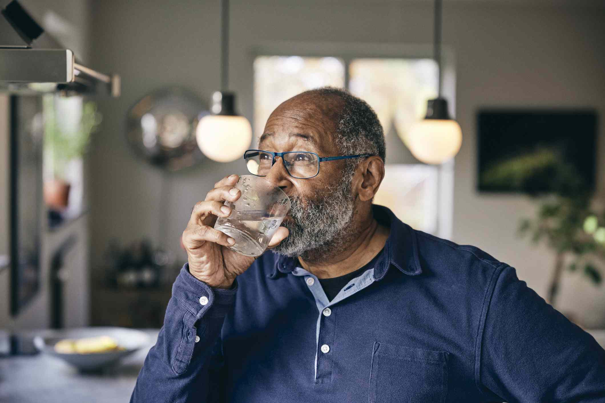 ¿Cuánto tiempo puedes estar sin beber agua?