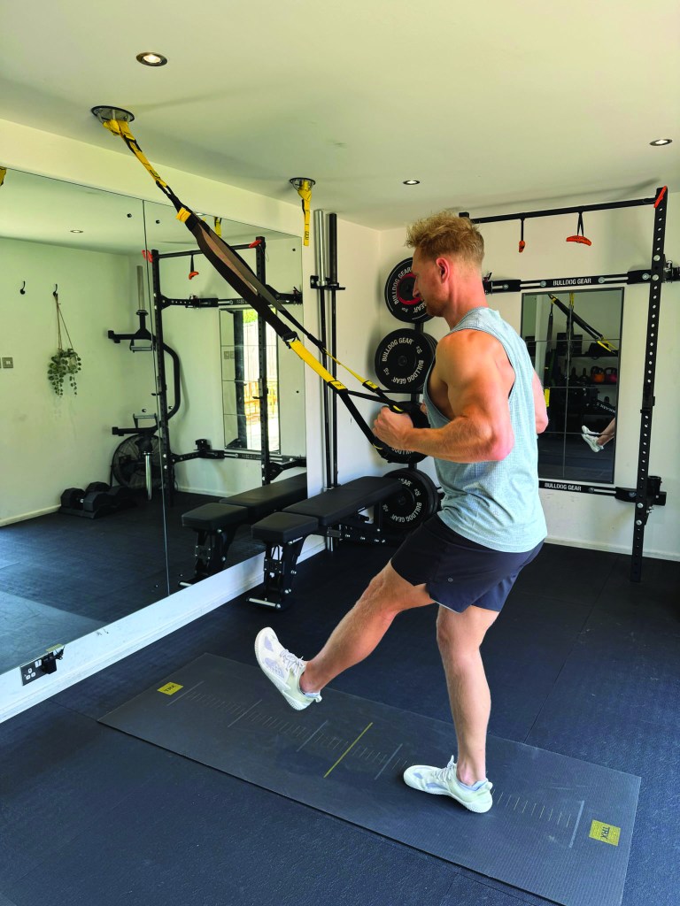 Estas son las mejores ejercicios de TRX para una fuerza integral