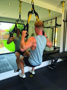 Estas son las mejores ejercicios de TRX para una fuerza integral