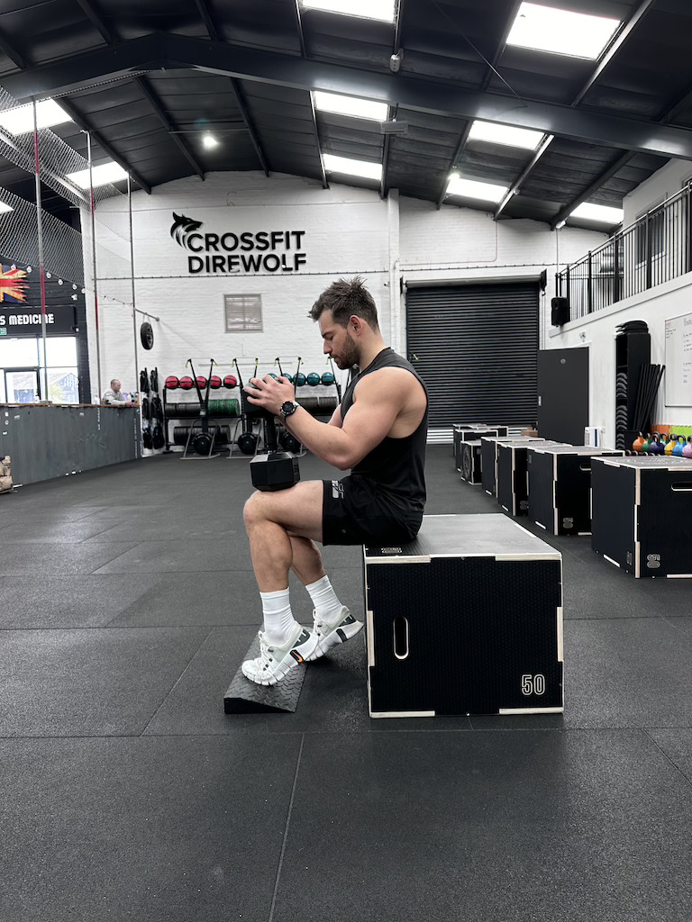 Este entrenamiento de piernas solo con mancuernas es mi sesión favorita para gimnasios ocupados