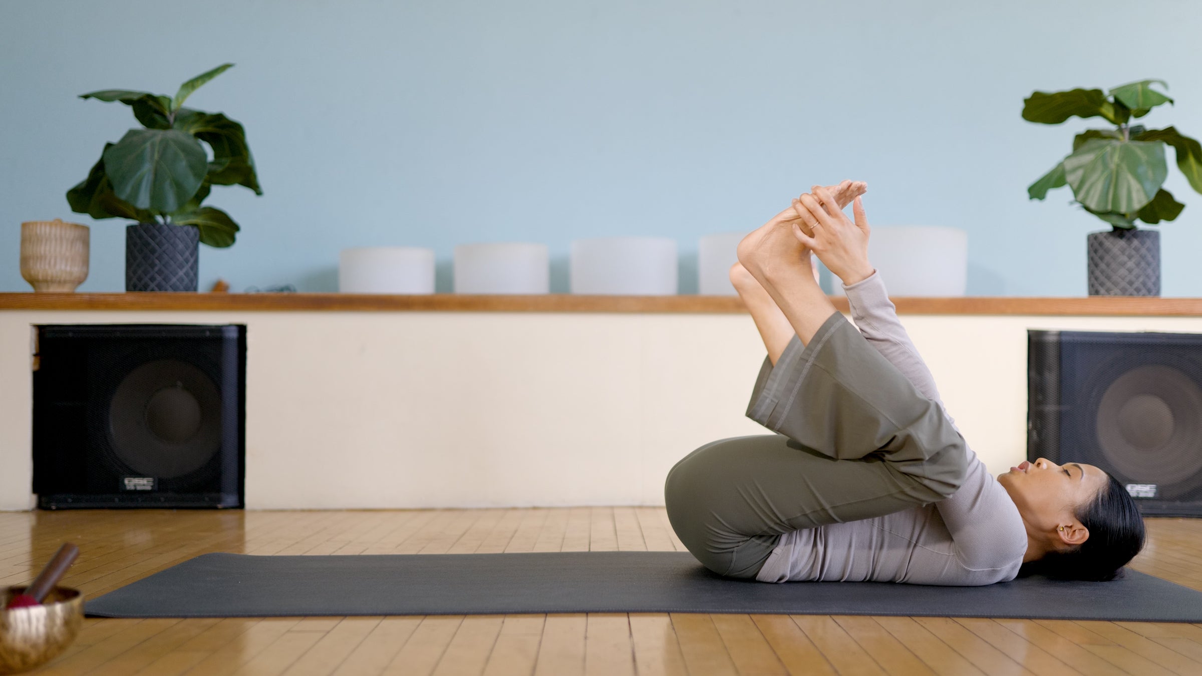 Una Fluidez Rápida de Yoga para Ayudarte a Reducir la Velocidad