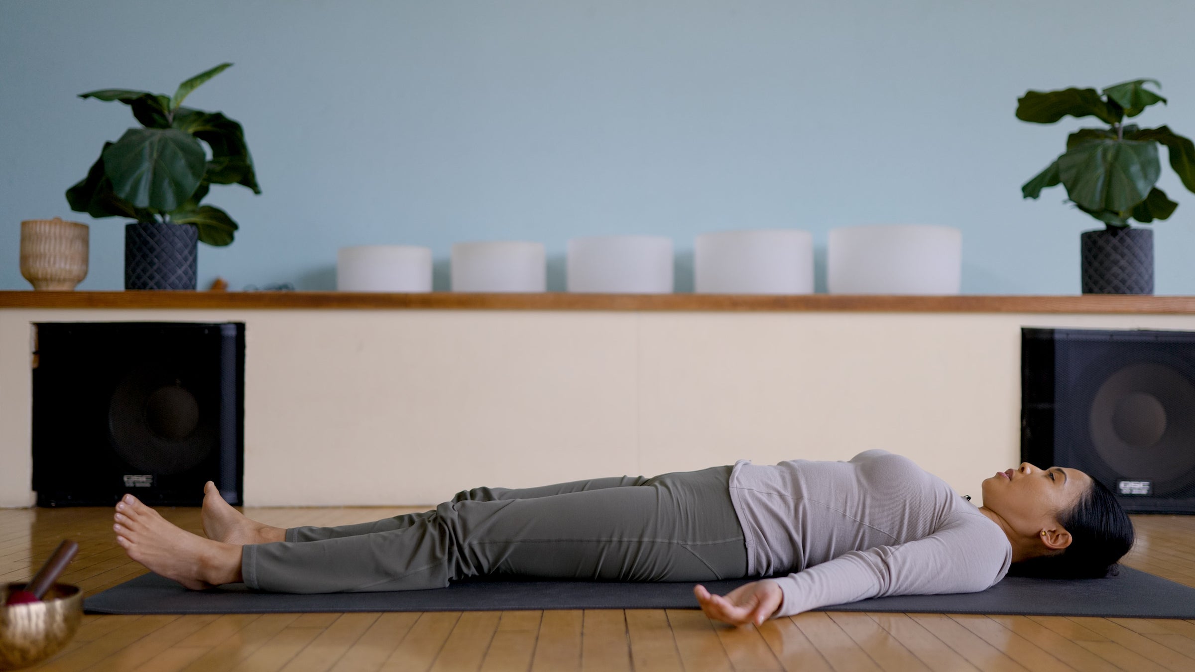 Una Fluidez Rápida de Yoga para Ayudarte a Reducir la Velocidad