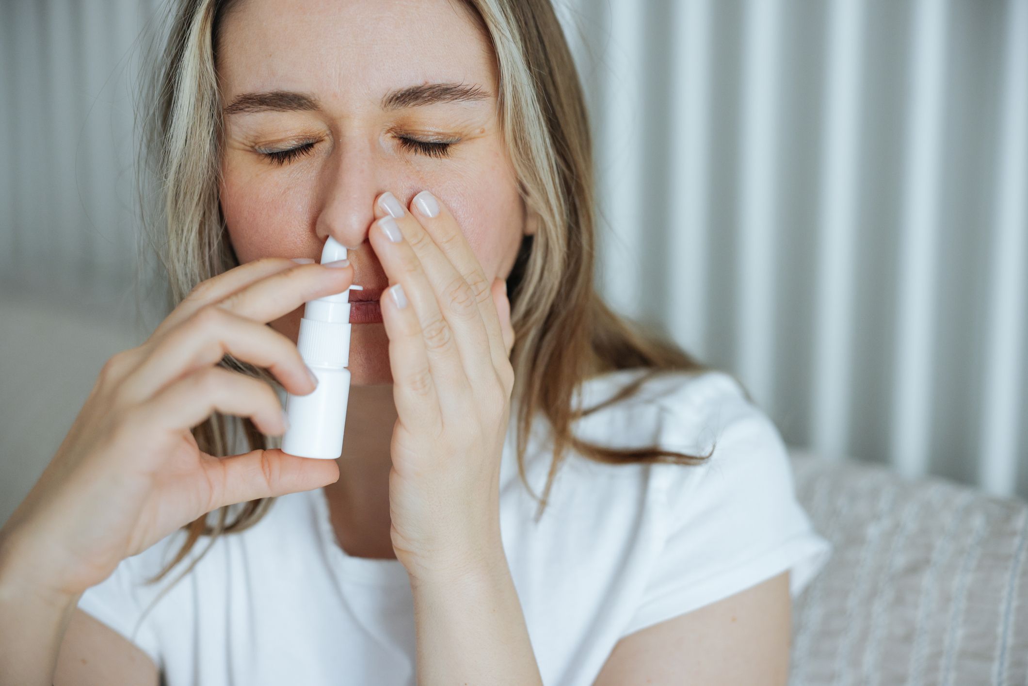 Más de 89,000 Botellas de Spray Nasal Popular Retiradas por la FDA