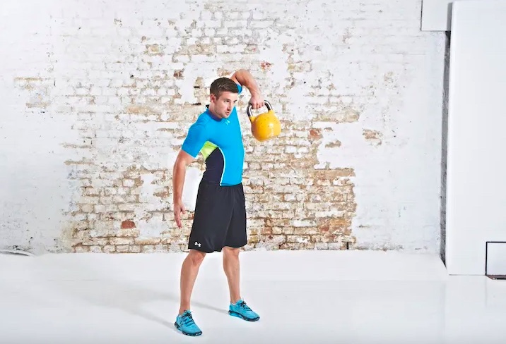 Estos son los mejores ejercicios con kettlebell para la pérdida de grasa